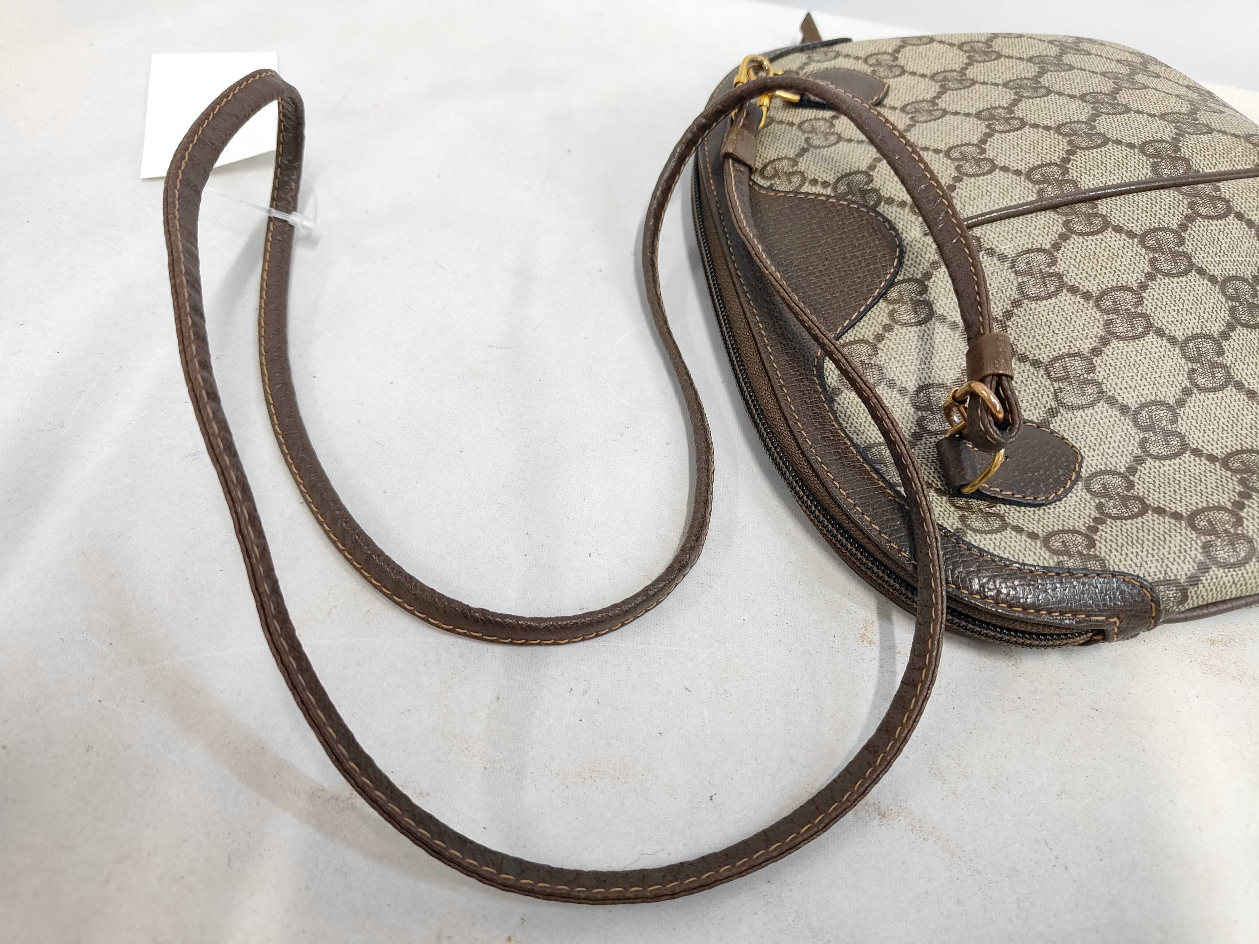 GG Supreme Old Gucci Sherry Shoulder Bag — view 5
