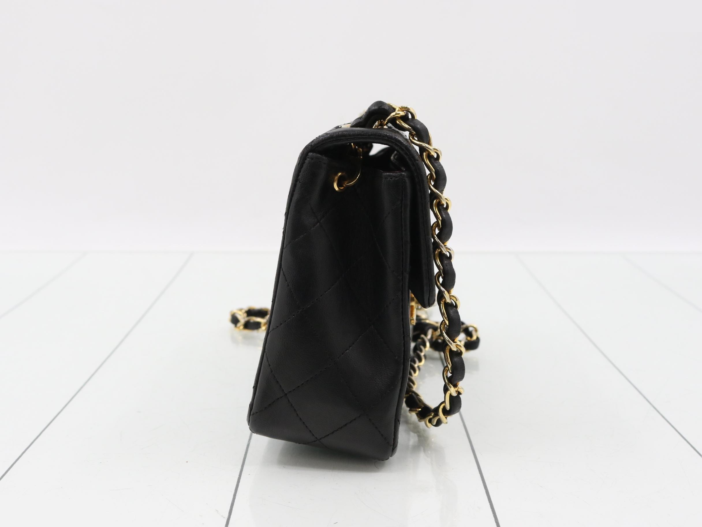 Mini Matelassé Lambskin Turnlock 1 Series Black — view 4