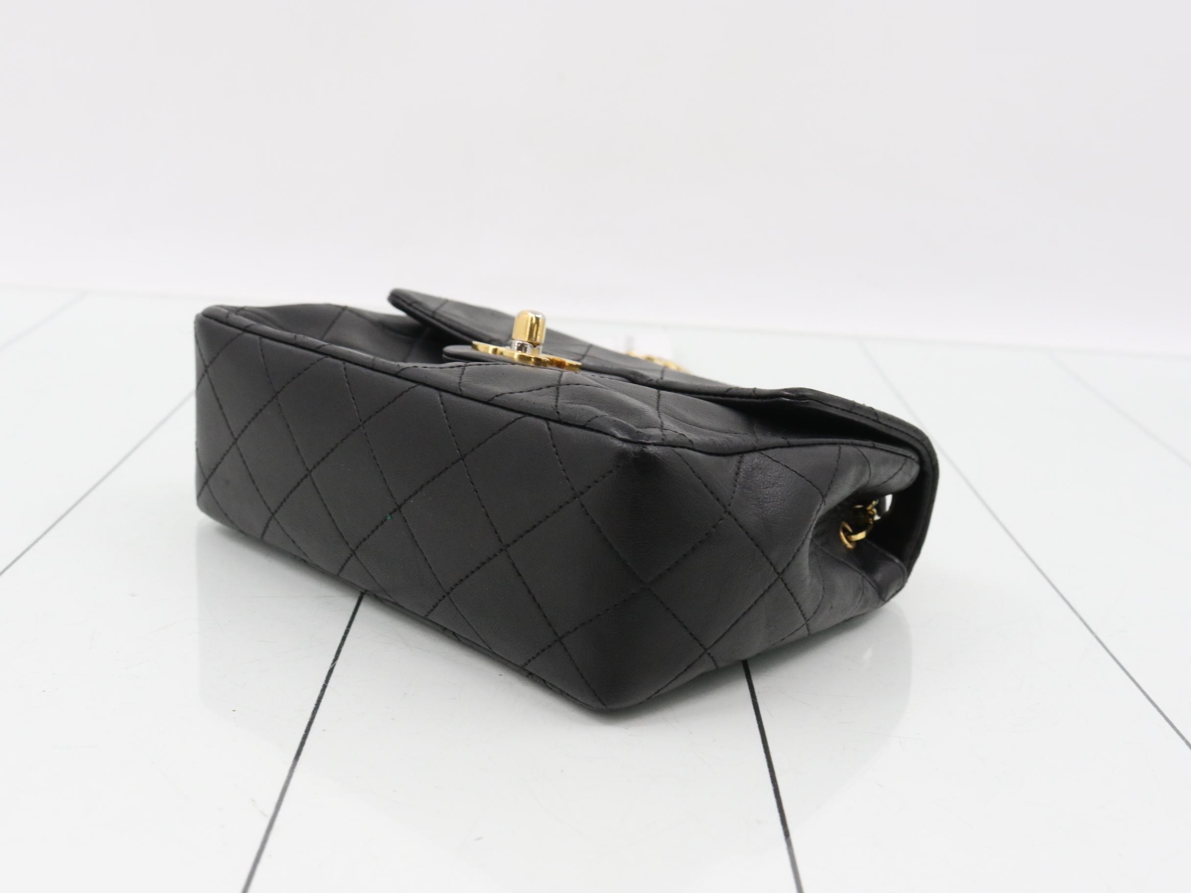 Mini Matelassé Lambskin Turnlock 1 Series Black — view 6