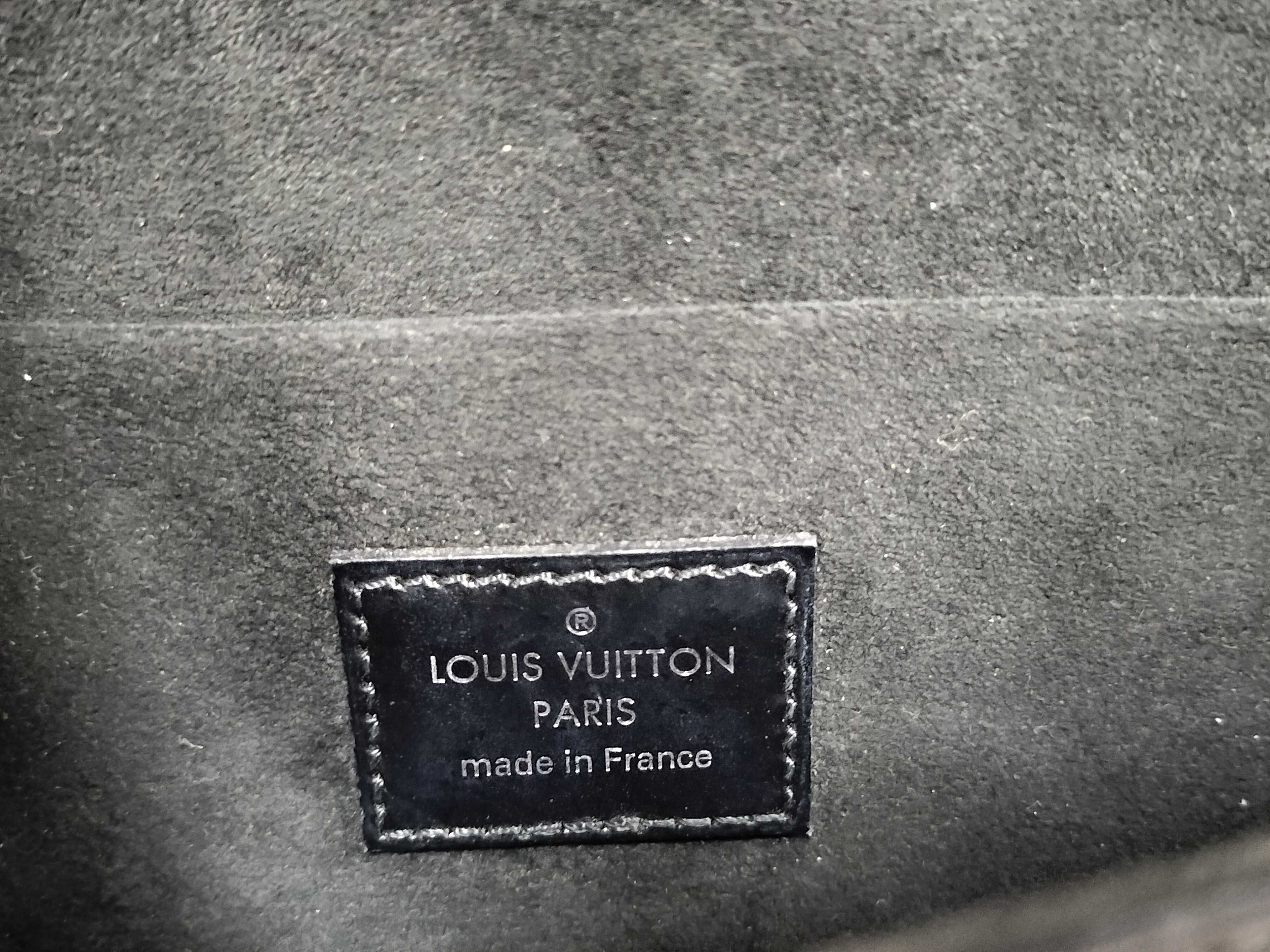 Epi Louis Vuitton Epi Chain Shoulder Bag — view 12
