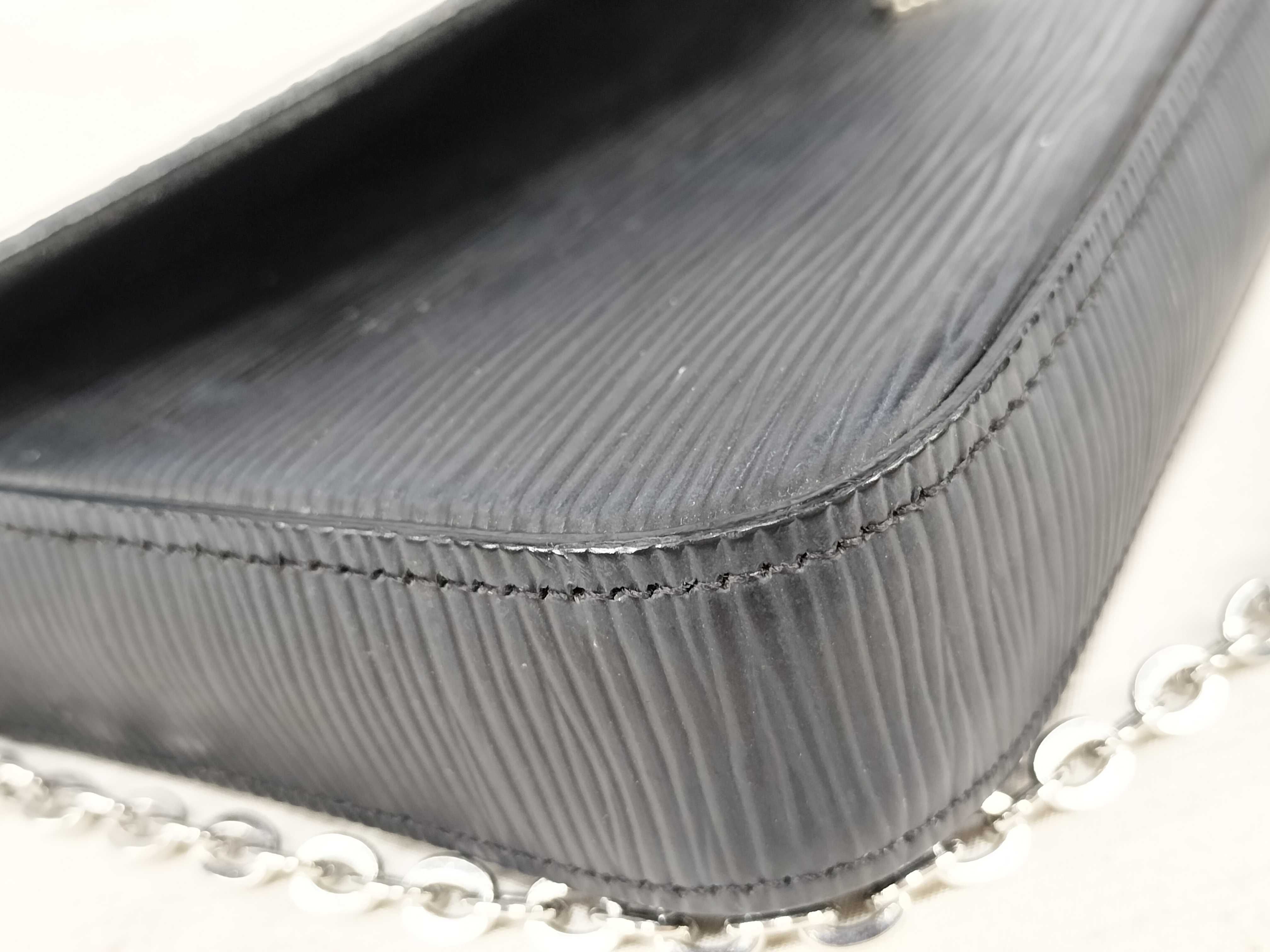Epi Louis Vuitton Epi Chain Shoulder Bag — view 6