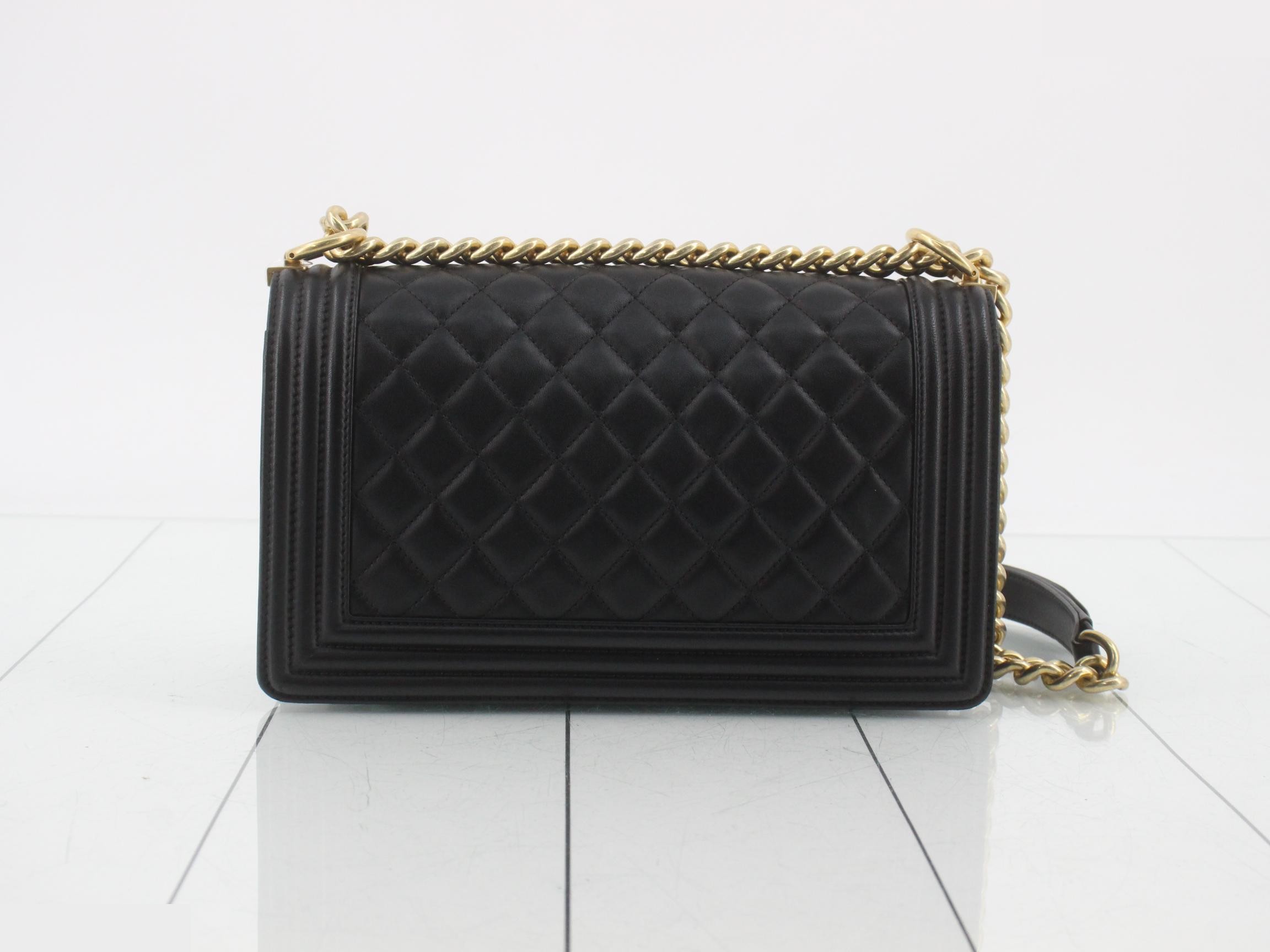 Matelassé (bag) - Shoulder bag — view 2