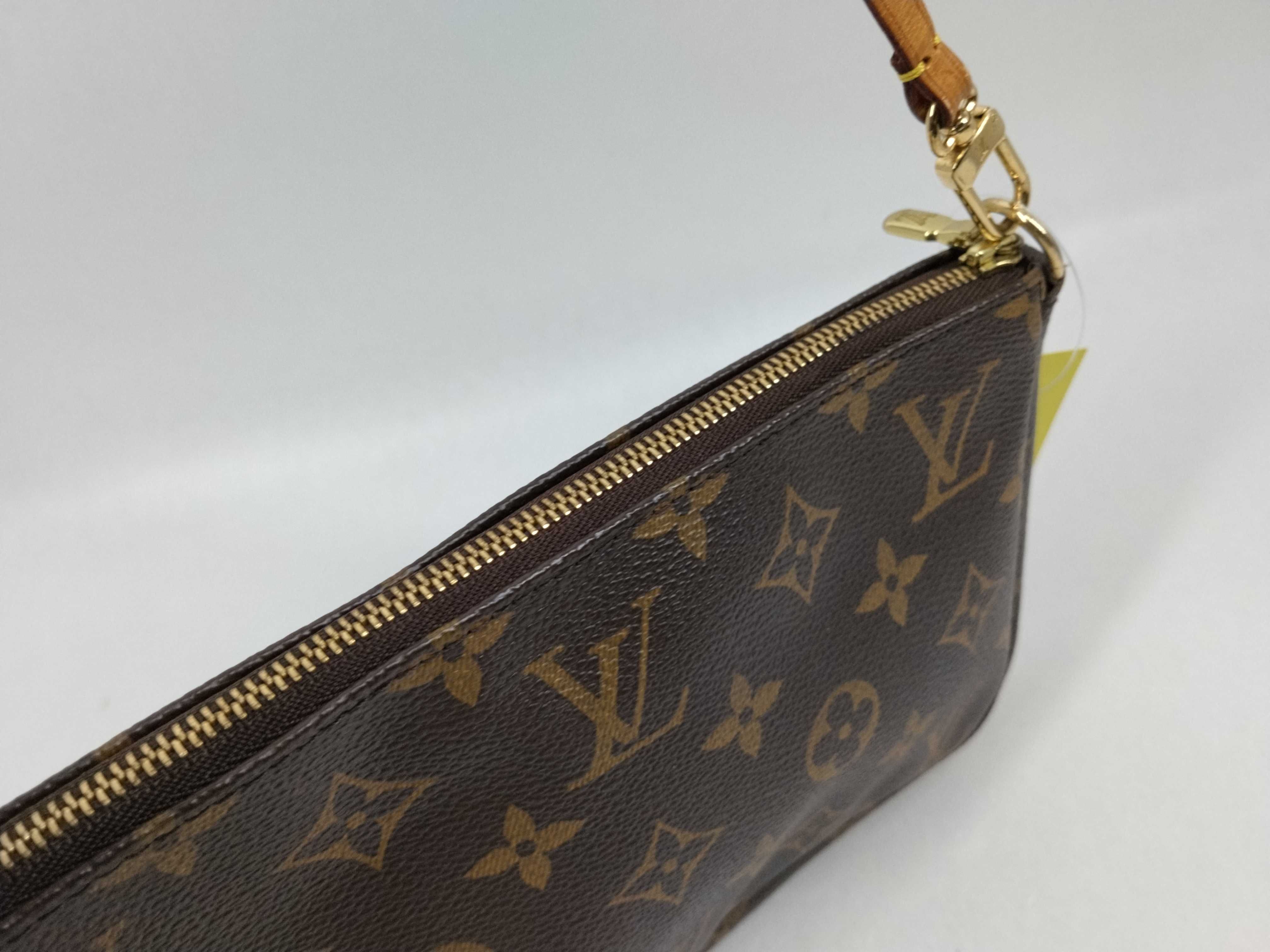 Monogram Accessoires Pouch — view 6