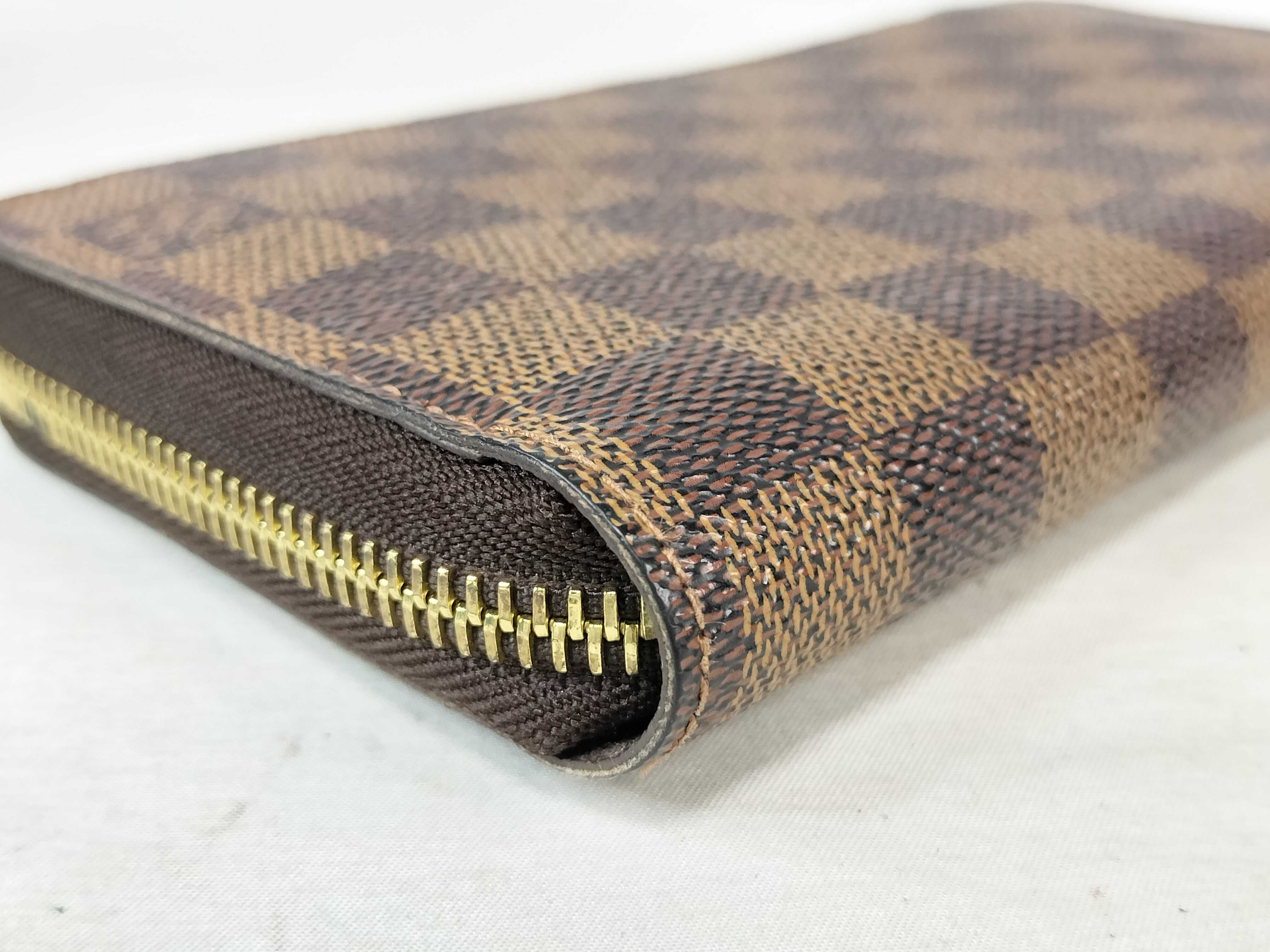 Damier Ebene Zippy Wallet — view 4