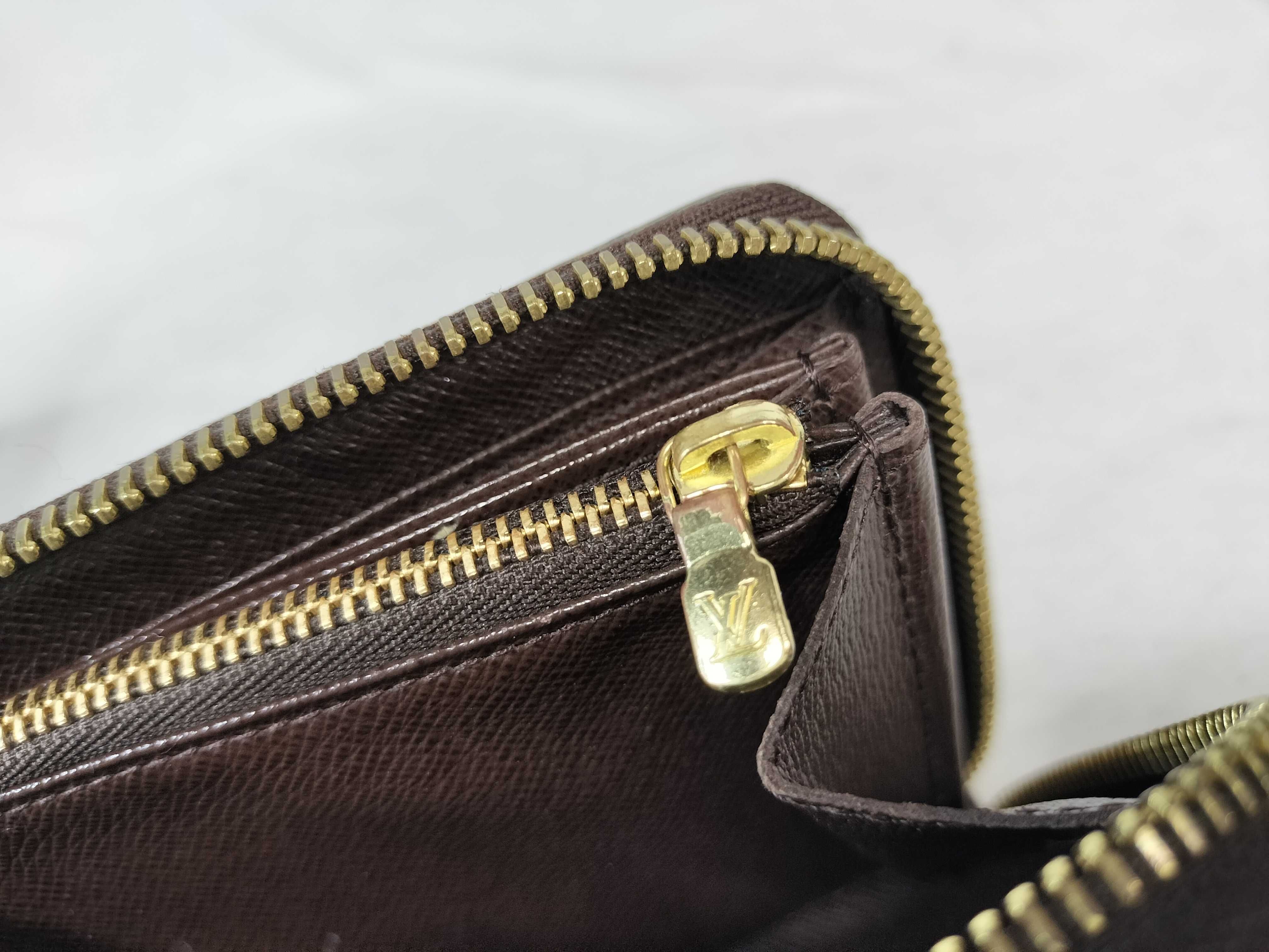 Damier Ebene Zippy Wallet — view 9