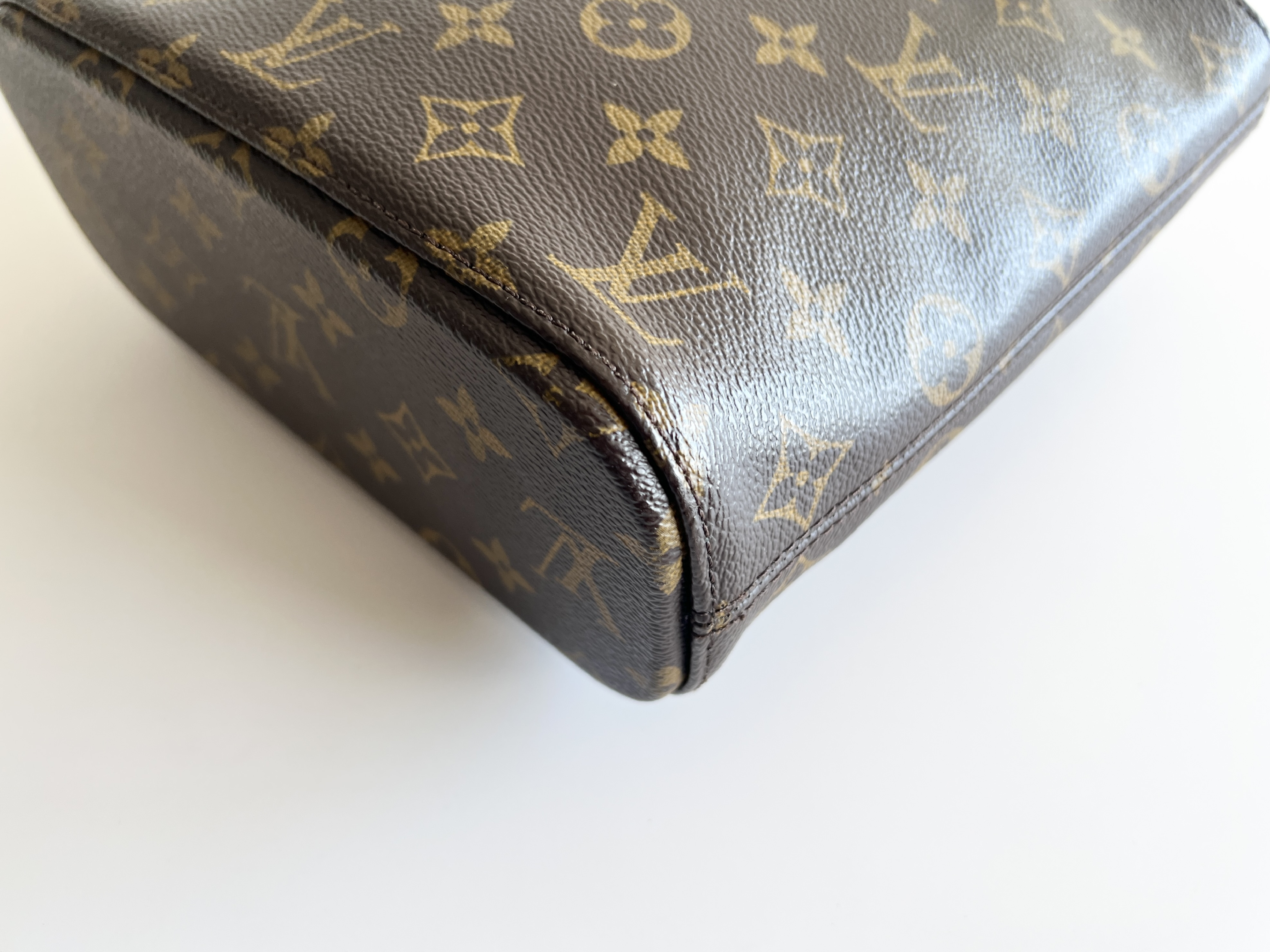 Vavin PM Monogram Leather Handbag Tote Bag — view 14