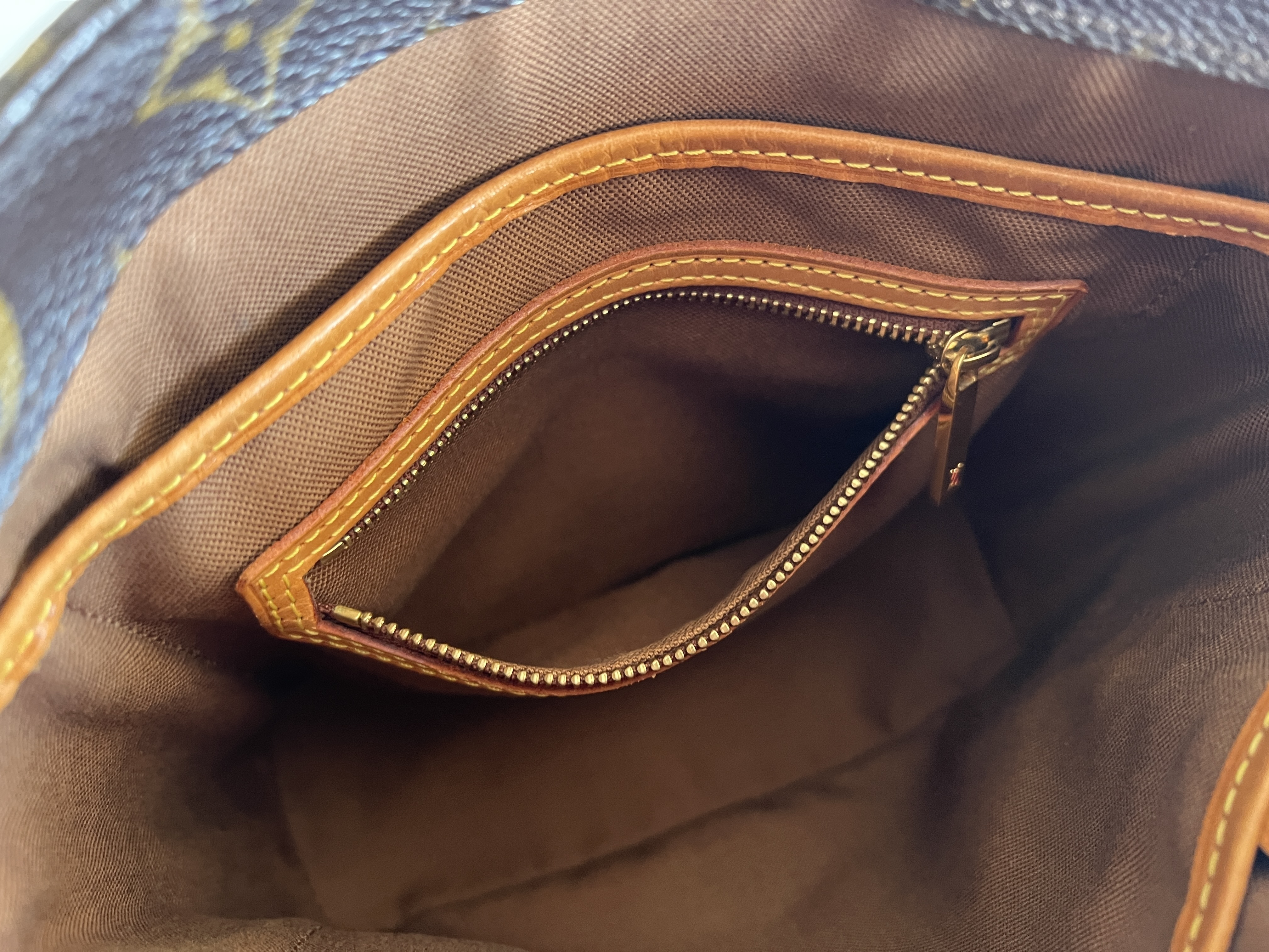 Vavin PM Monogram Leather Handbag Tote Bag — view 7