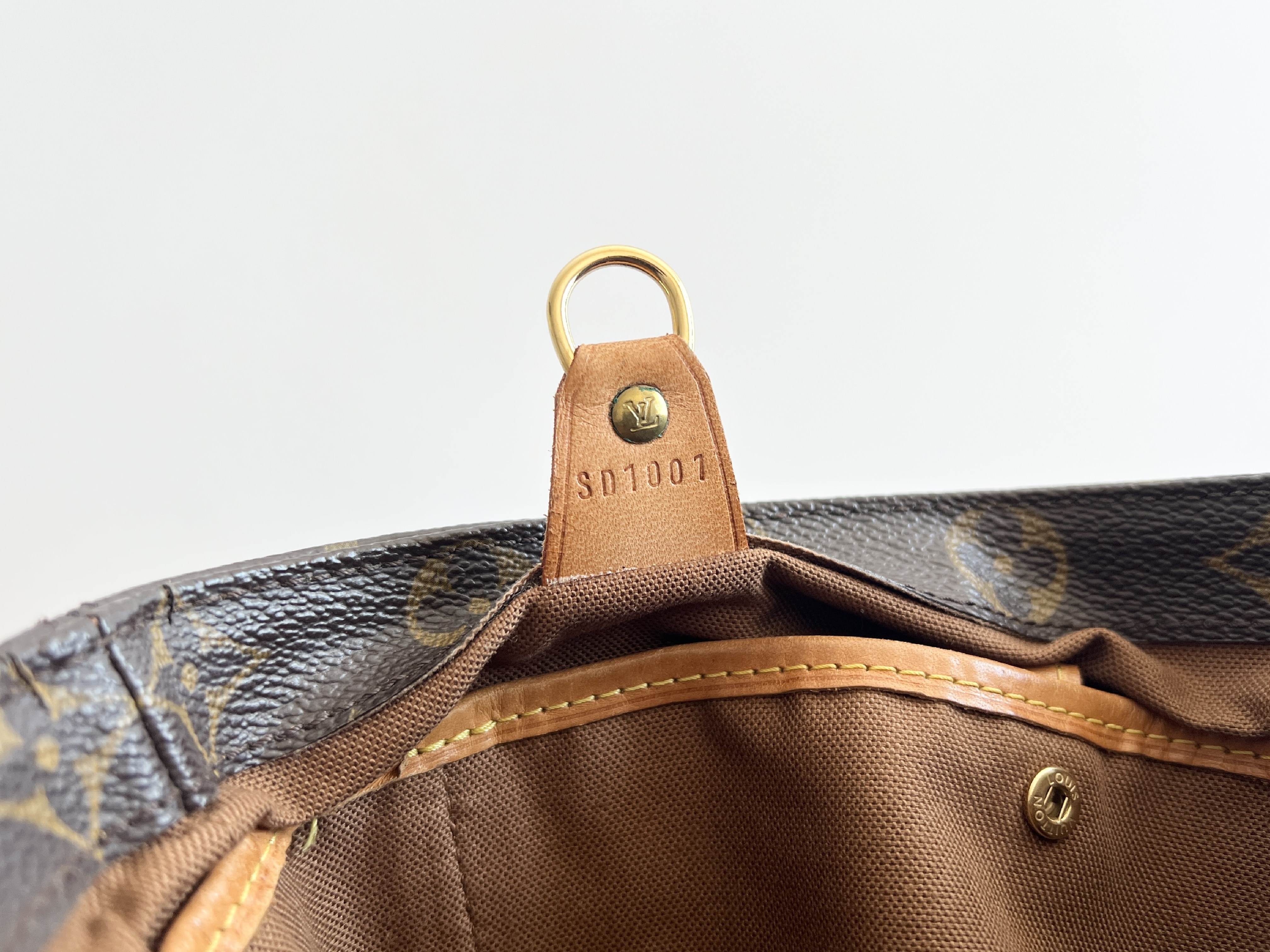 Vavin PM Monogram Leather Handbag Tote Bag — view 9