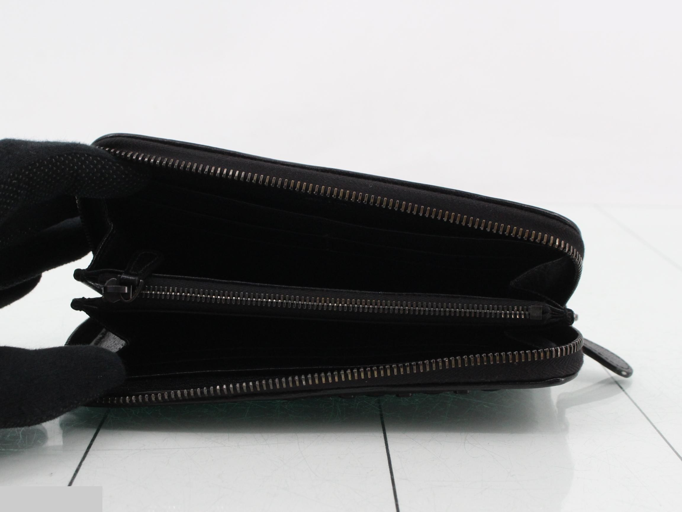 Round zip long wallet, bejeweled, black, with box. — view 4