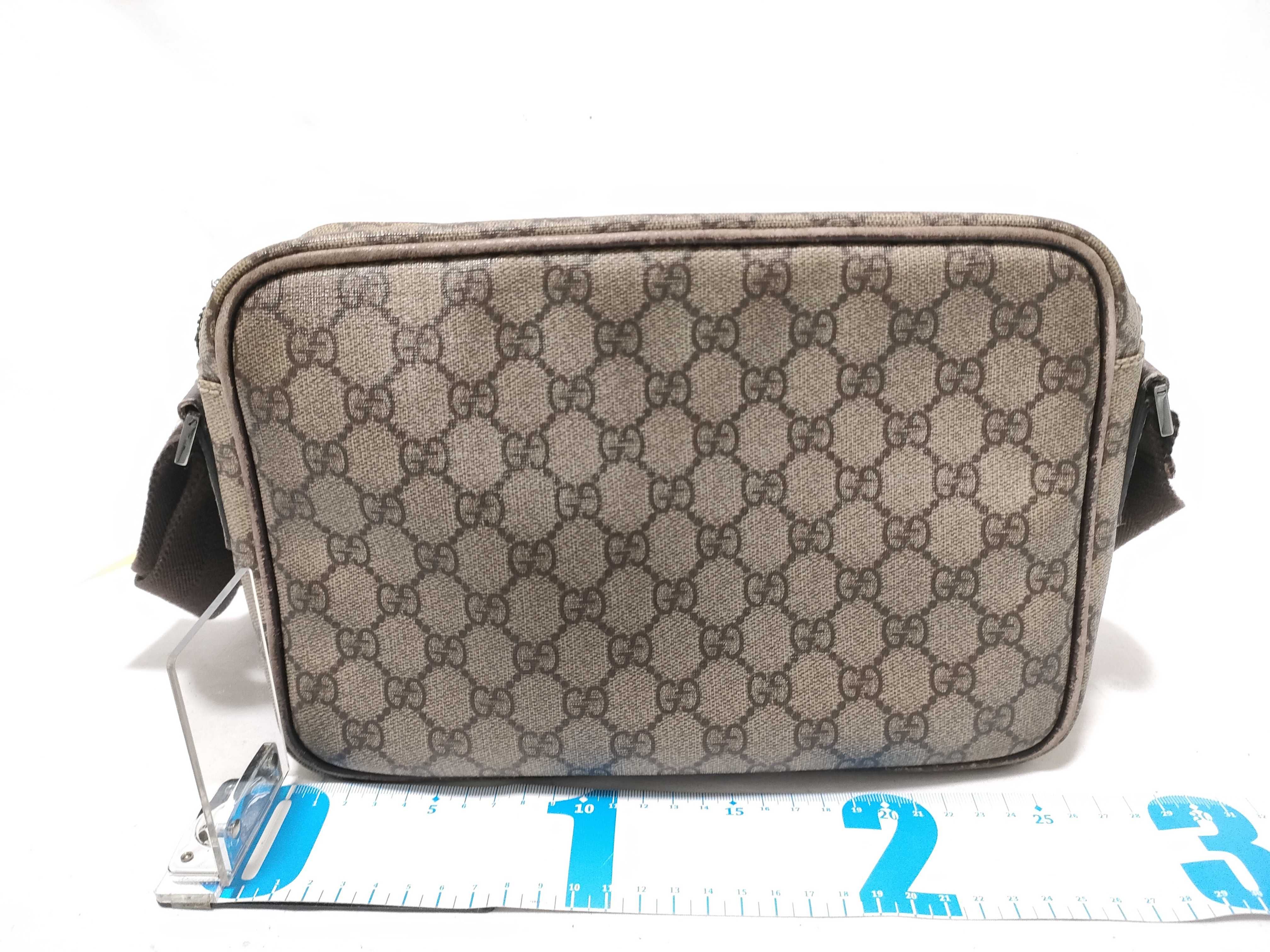 GG Supreme Shoulder Bag — view 2