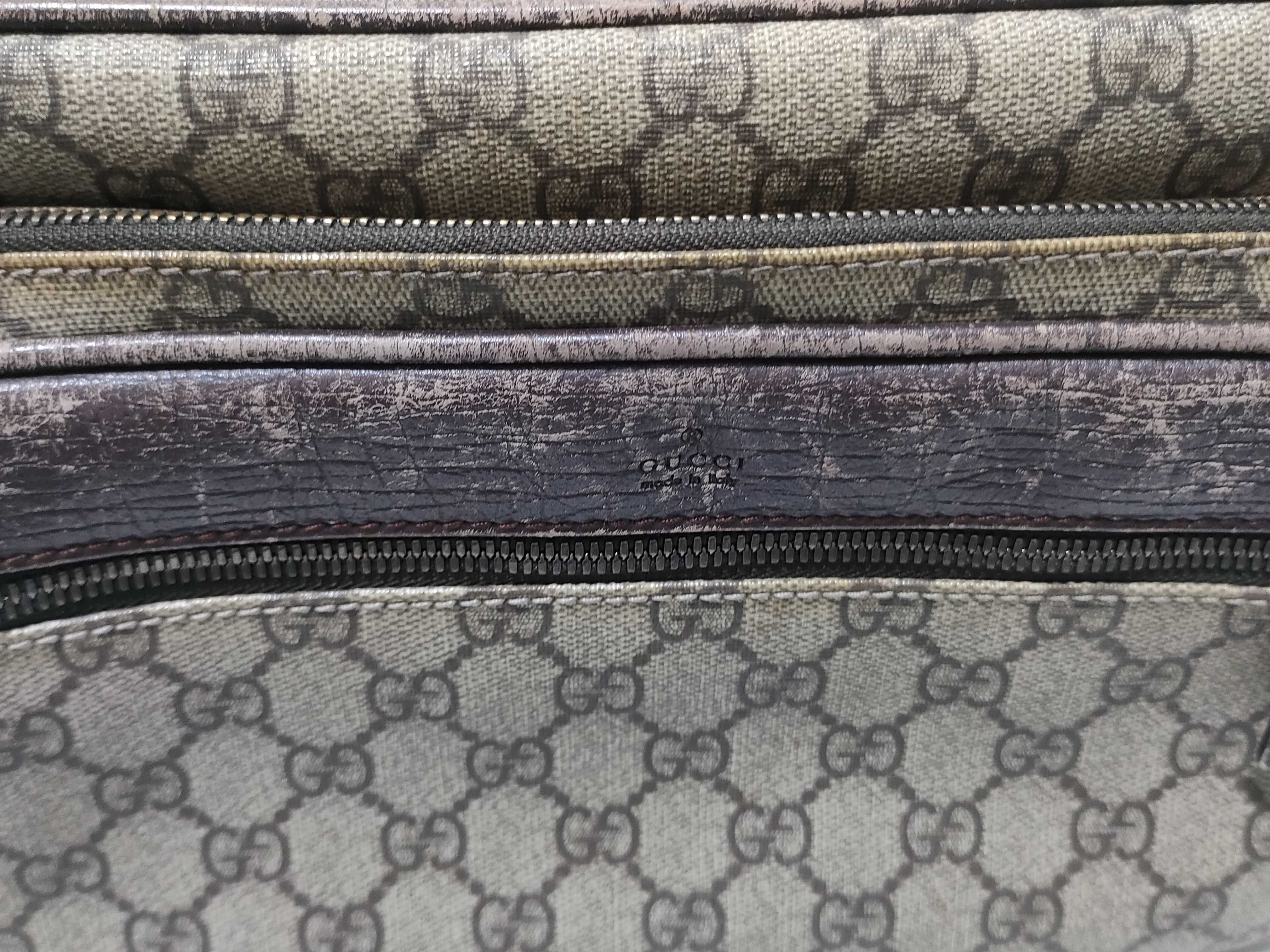 GG Supreme Shoulder Bag — view 15