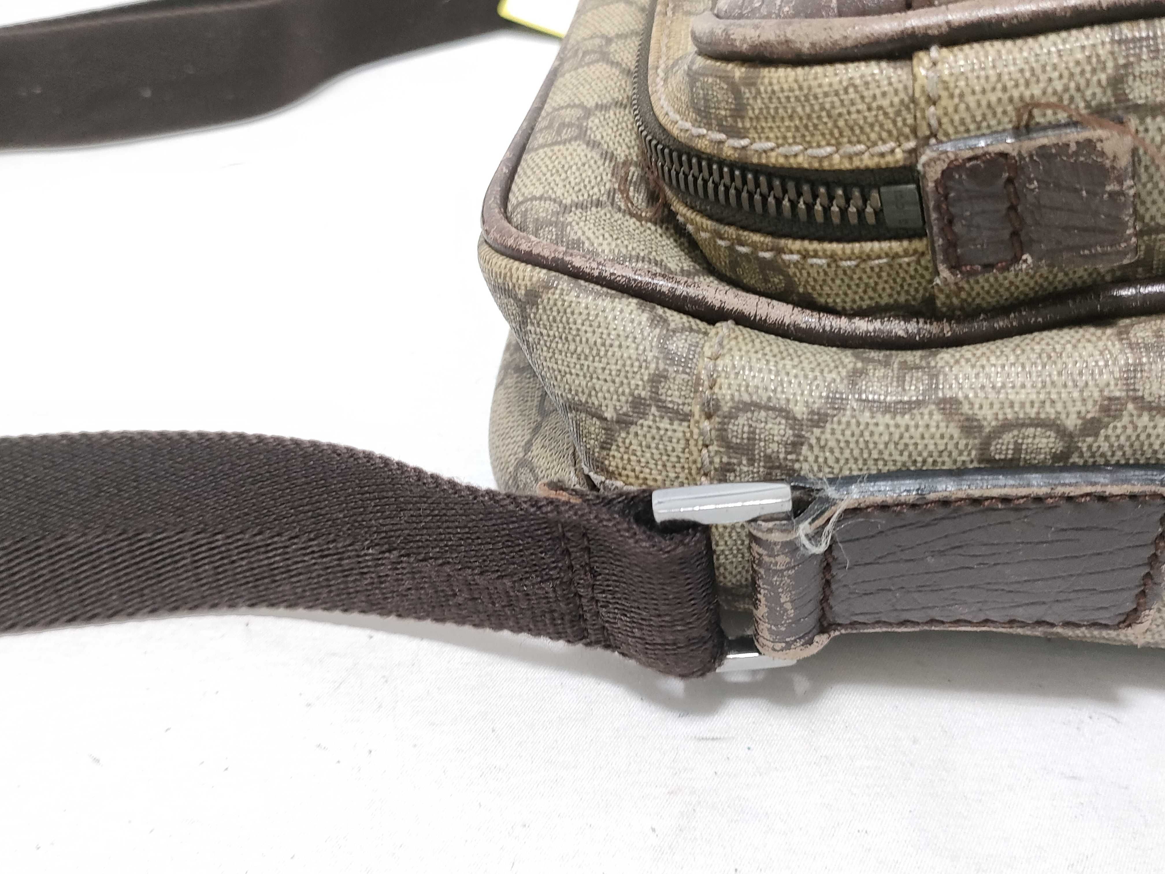 GG Supreme Shoulder Bag — view 5