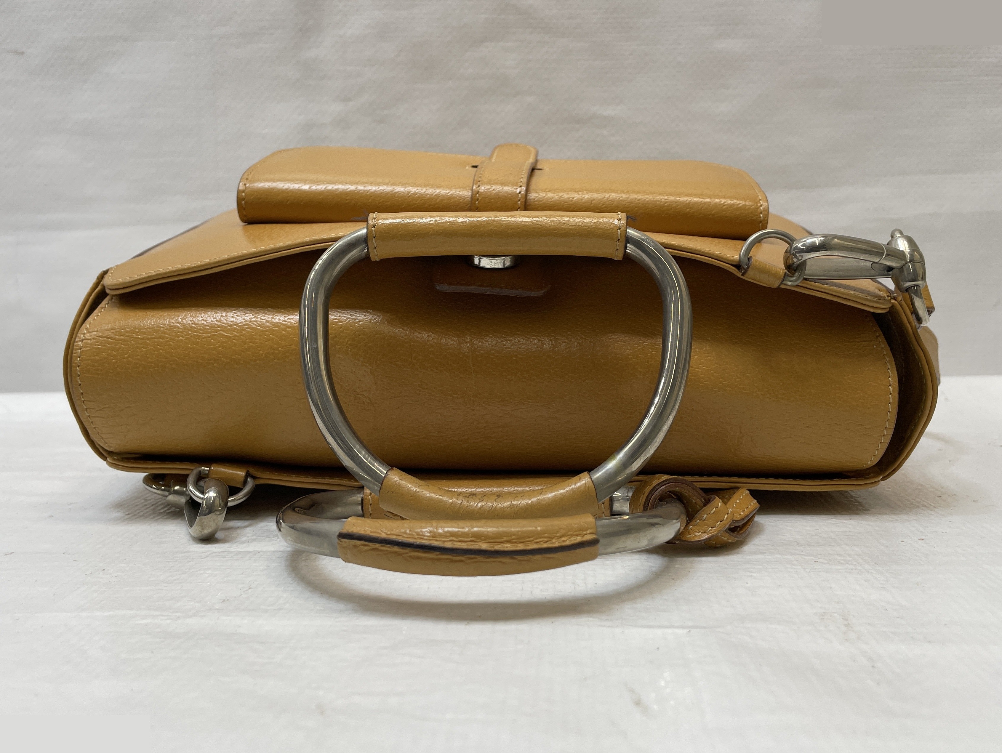 Vintage Gucci genuine leather 2-way handbag, yellow — view 4