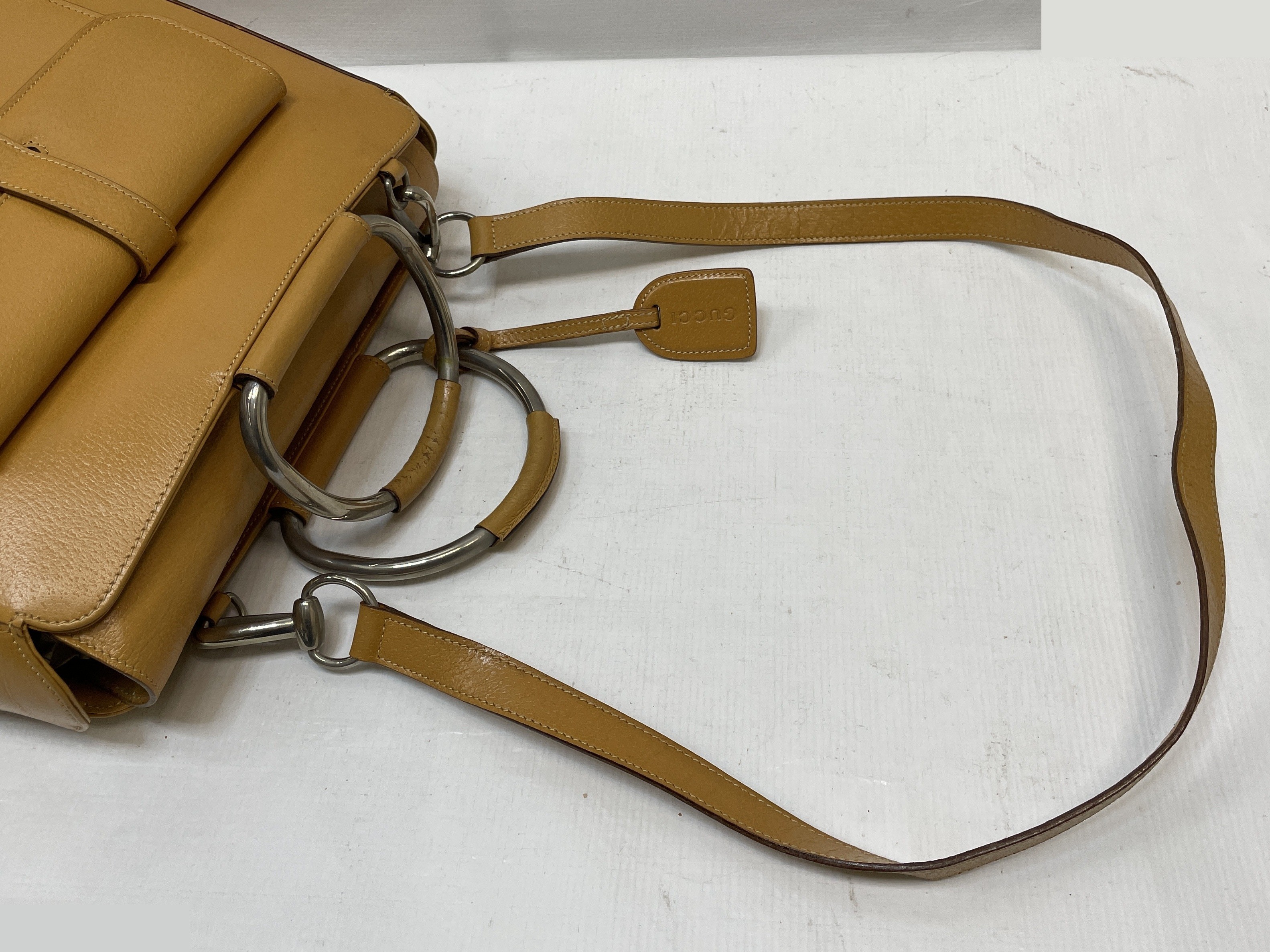 Vintage Gucci genuine leather 2-way handbag, yellow — view 7