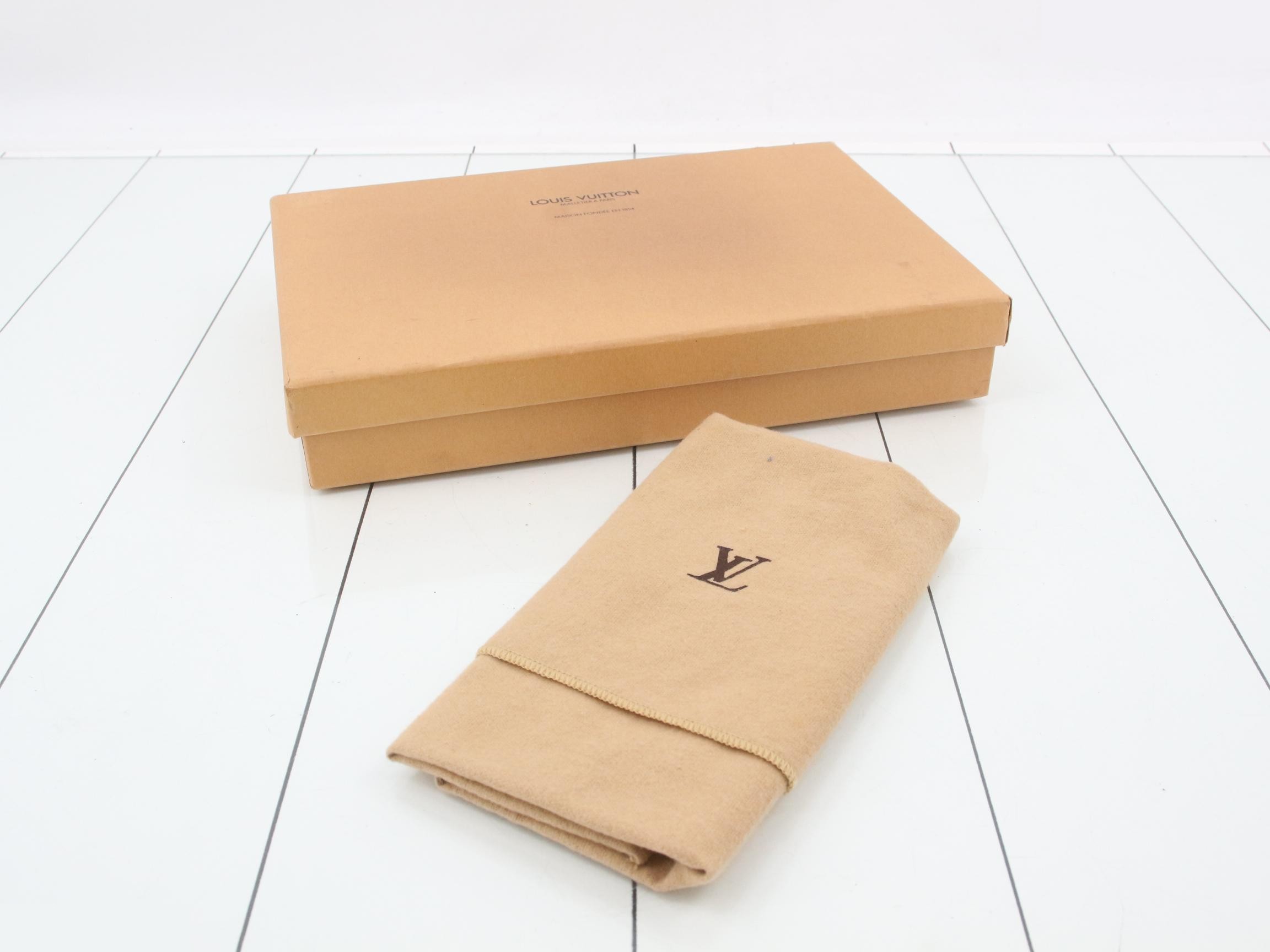 Pochette Accessoires, Castilian Red, with dust bag and box. — view 5