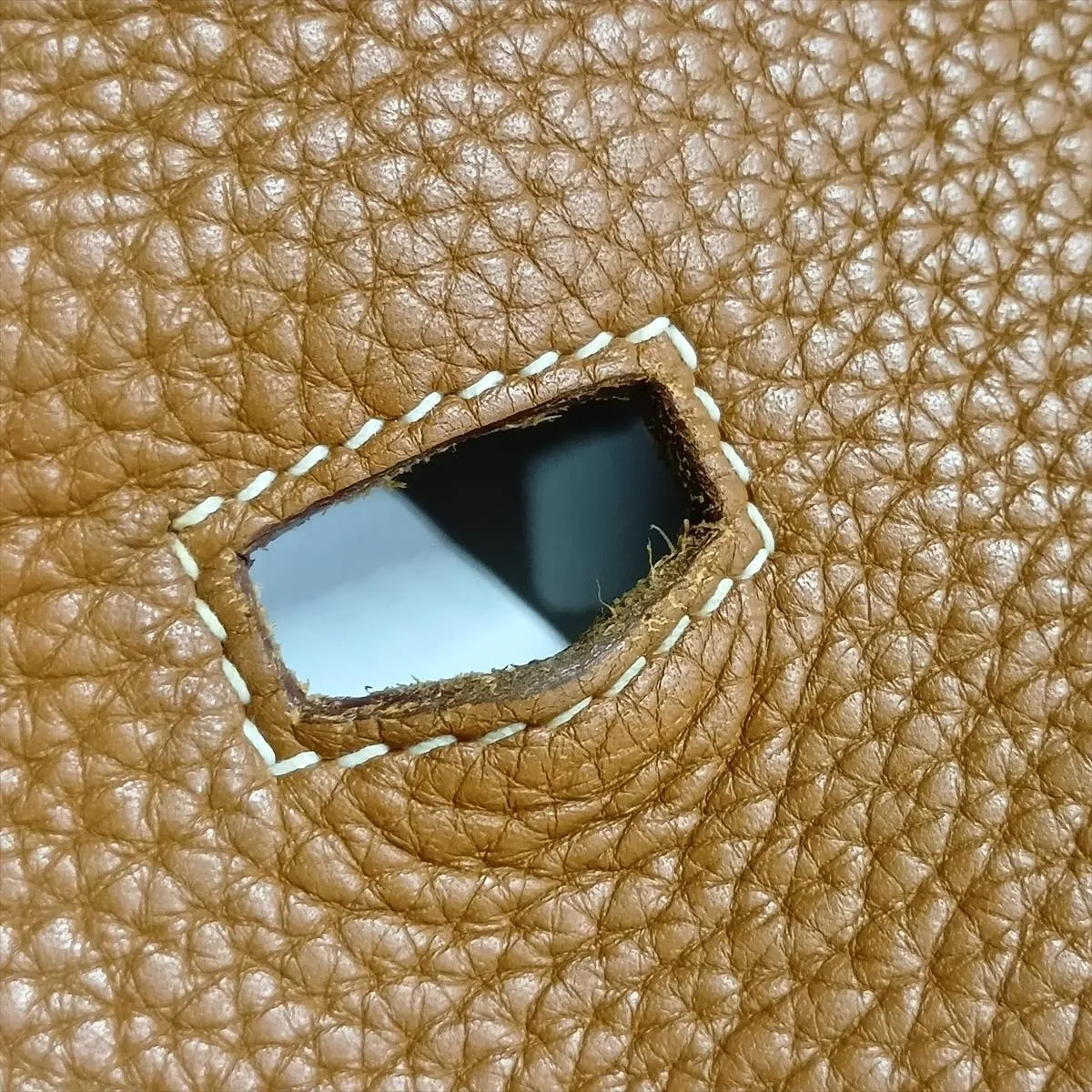 Jypsiere 31, Taurillon Clemence leather, gold with silver hardware, R: 2014 — view 11