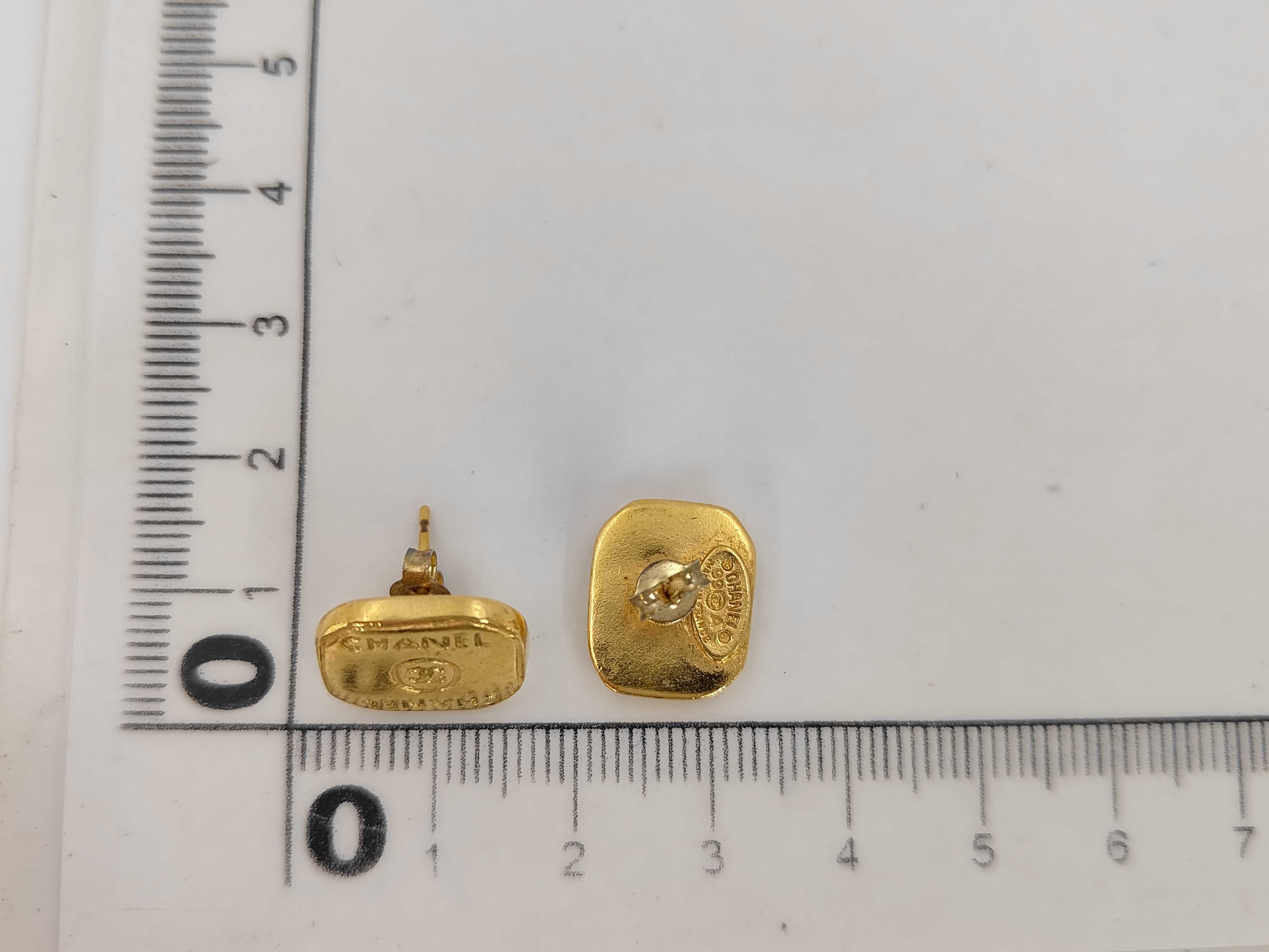 earrings — view 6