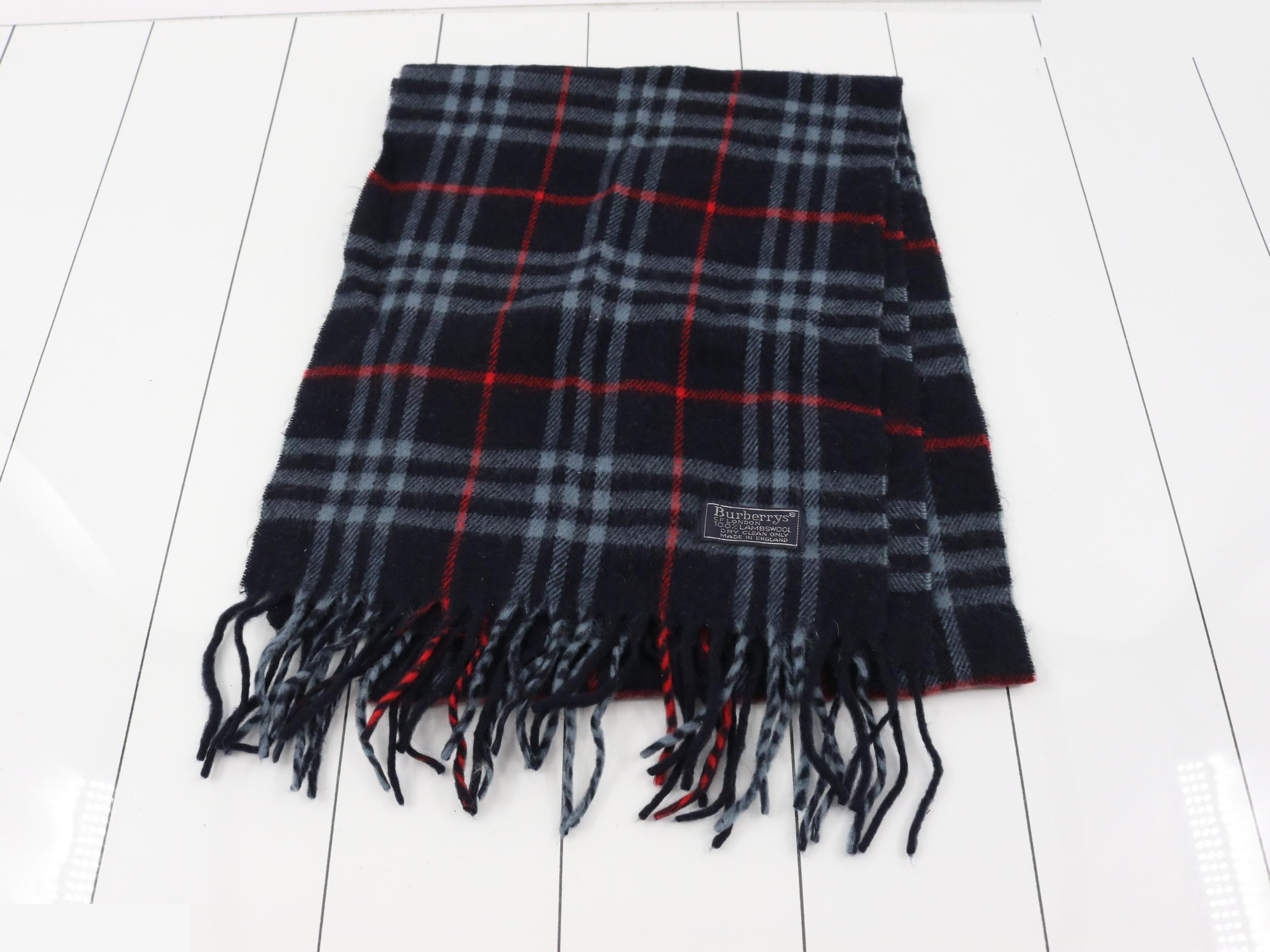 Other lines: Small items, accessories, and scarves — view 2