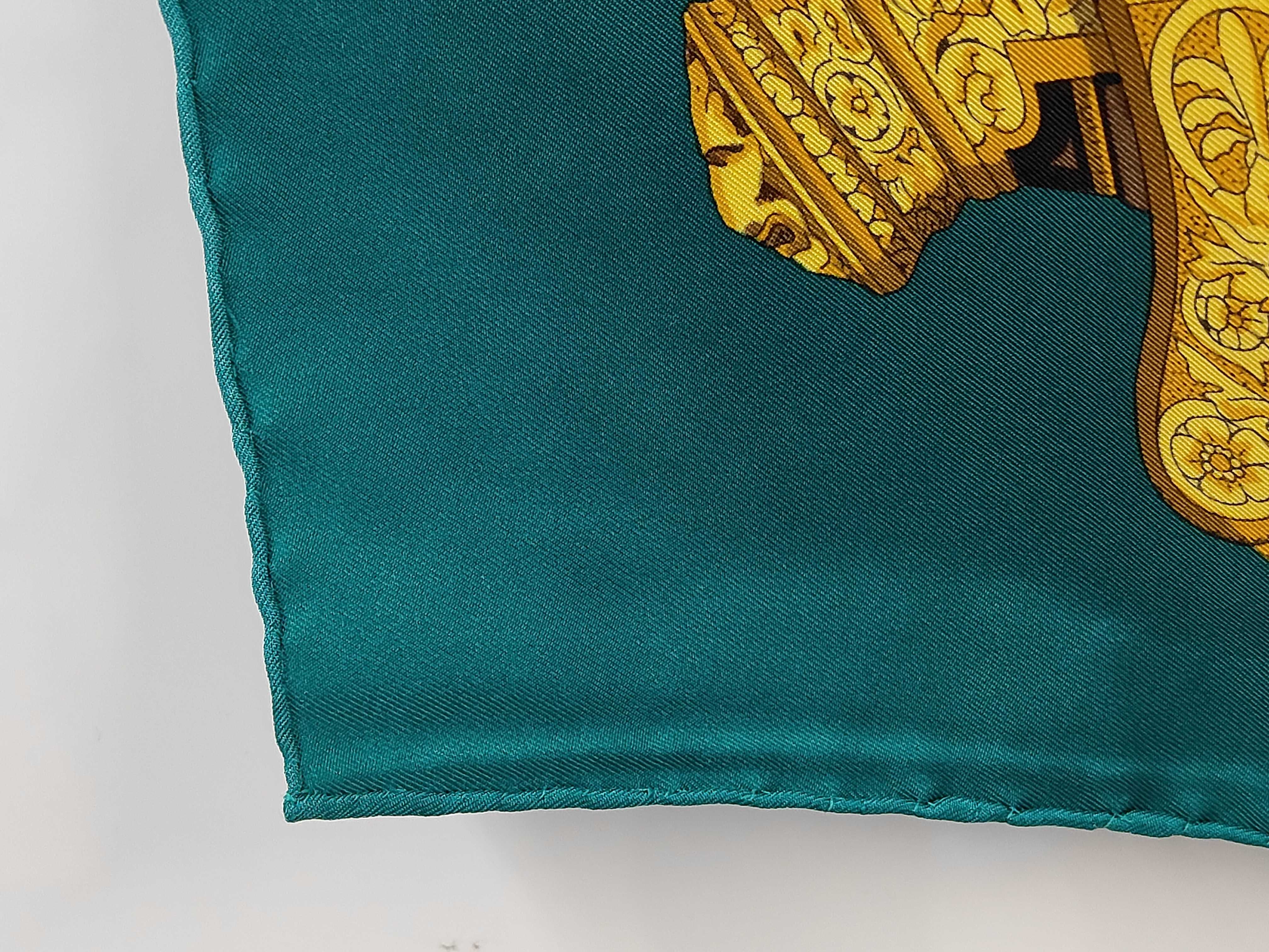 Carre 90 GRAND UNIFORME Scarf and other accessories — view 4
