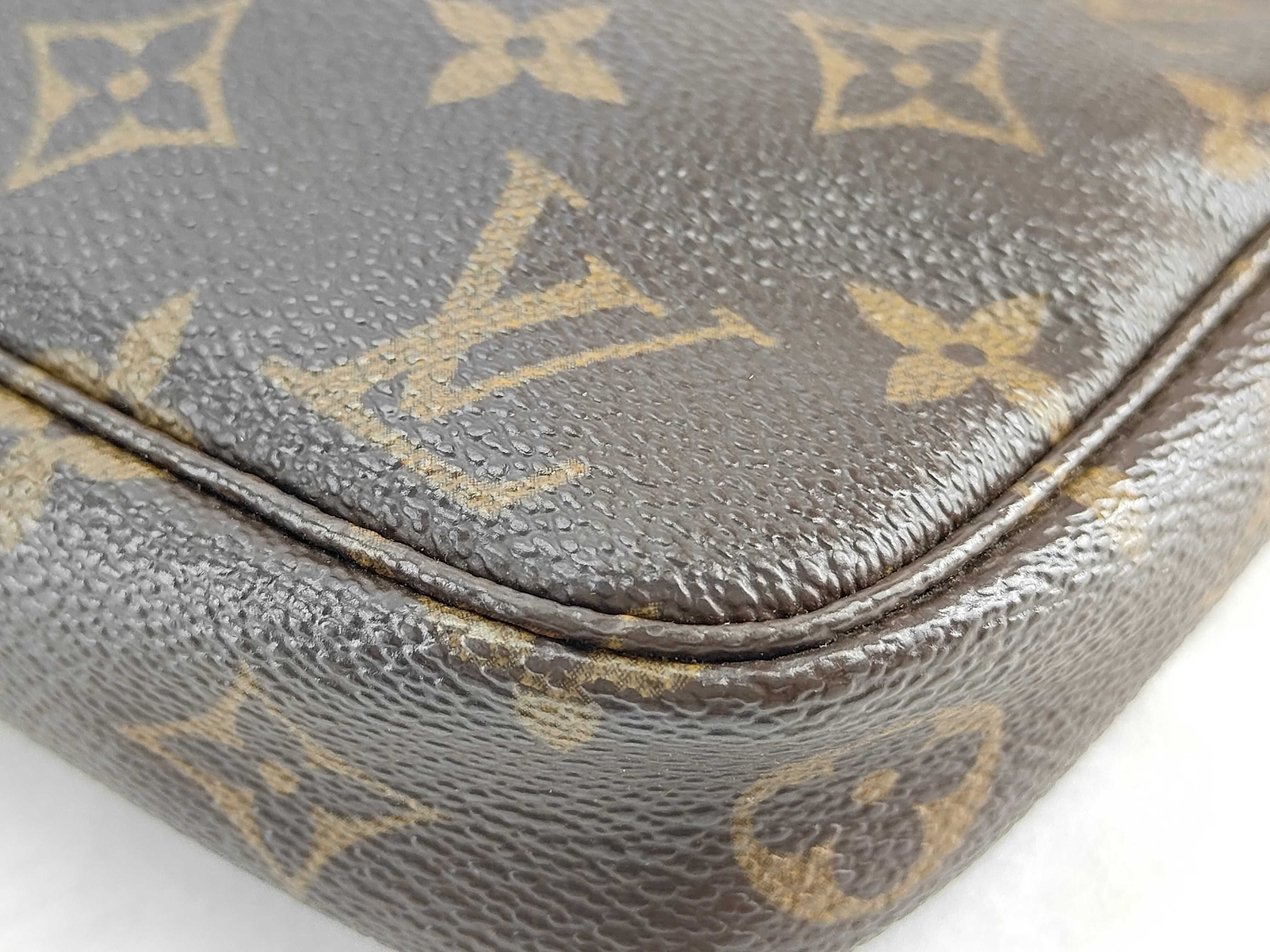 Monogram Louis Vuitton Accessoire Monogram Handbag M51980 Pouch — view 9