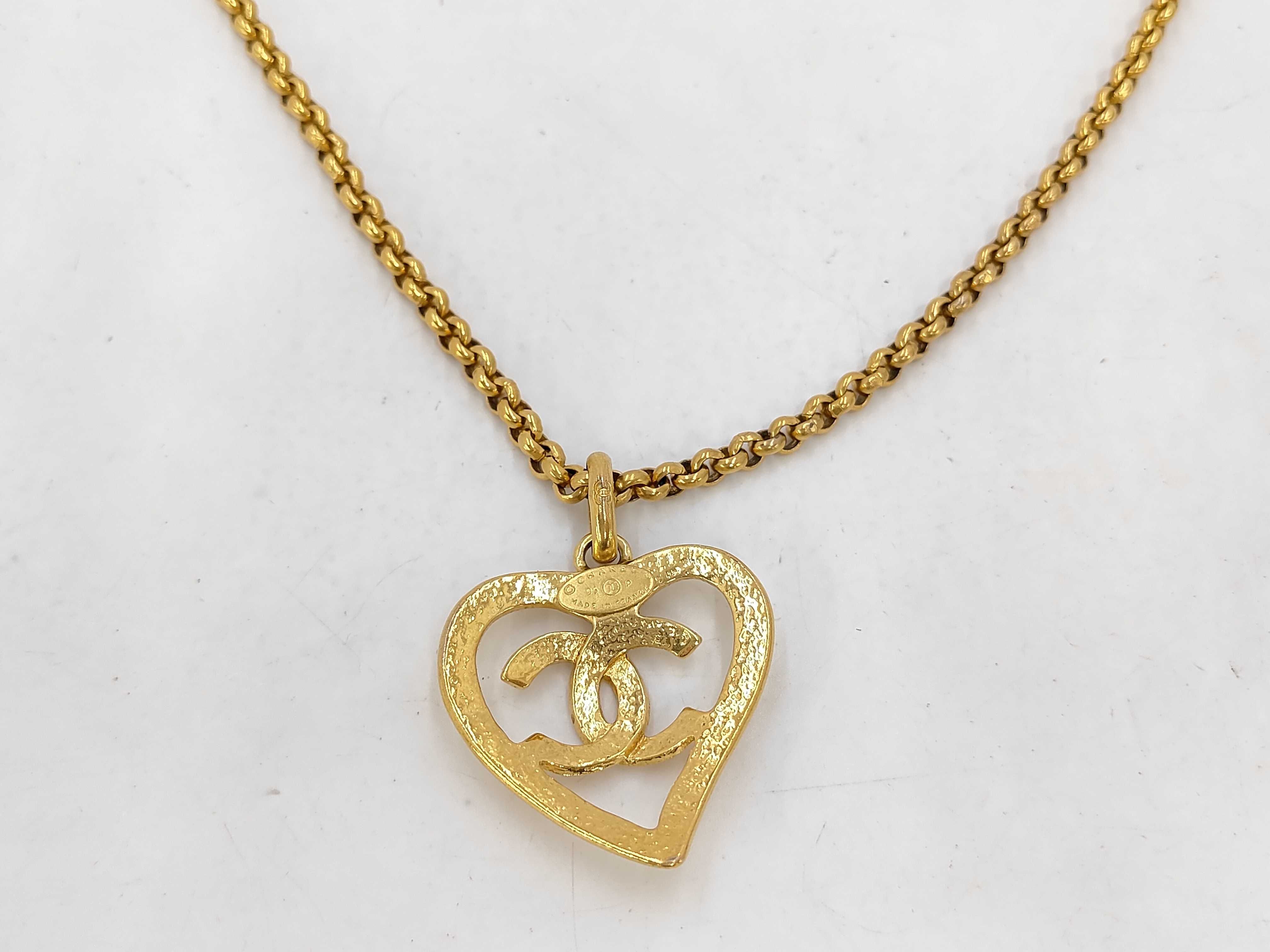 Coco Mark Heart Motif Gold 95P Necklace — view 2