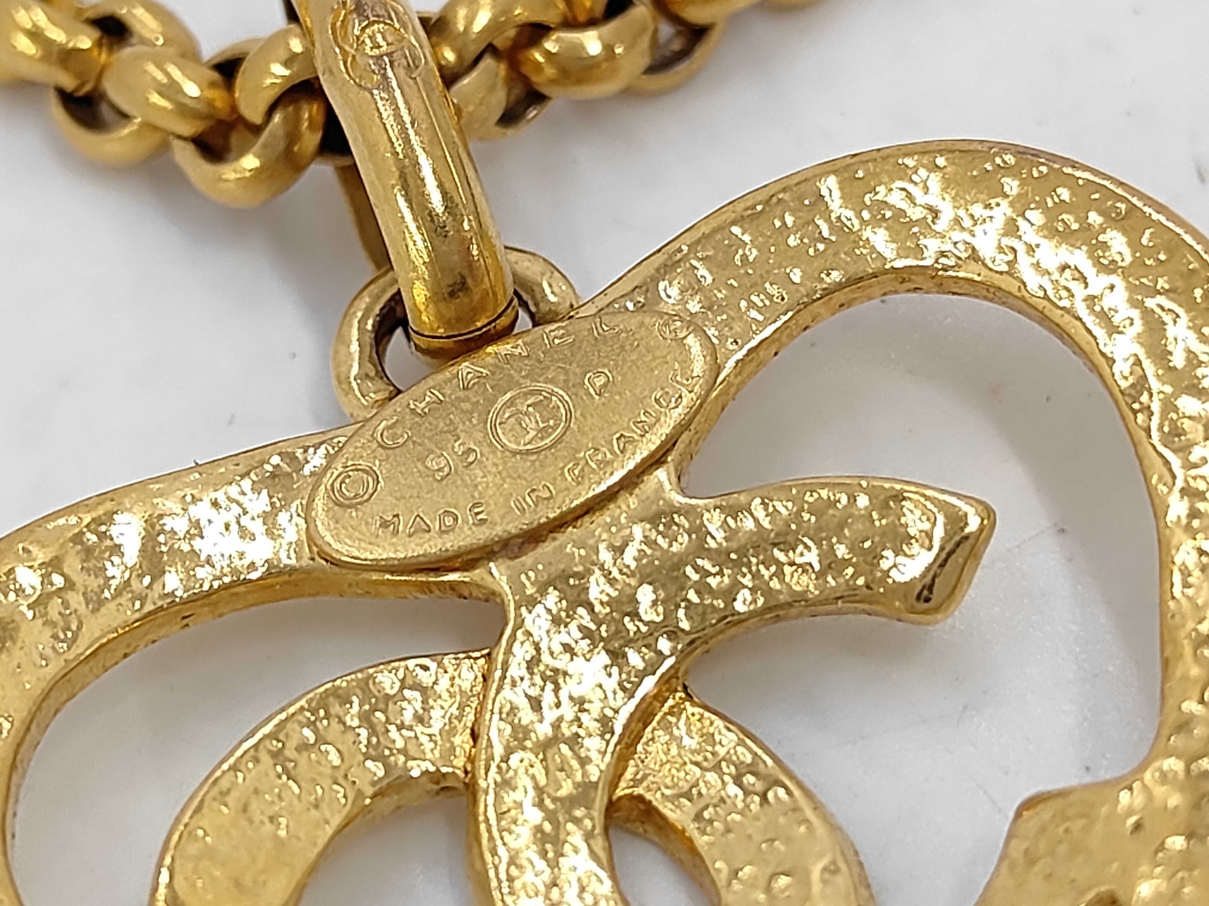 Coco Mark Heart Motif Gold 95P Necklace — view 3