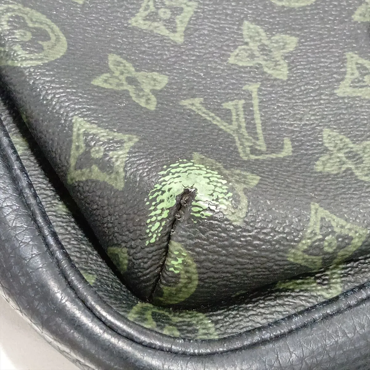 Monogram Avenue Sling Bag M46344 Black (RFID detected) — view 11