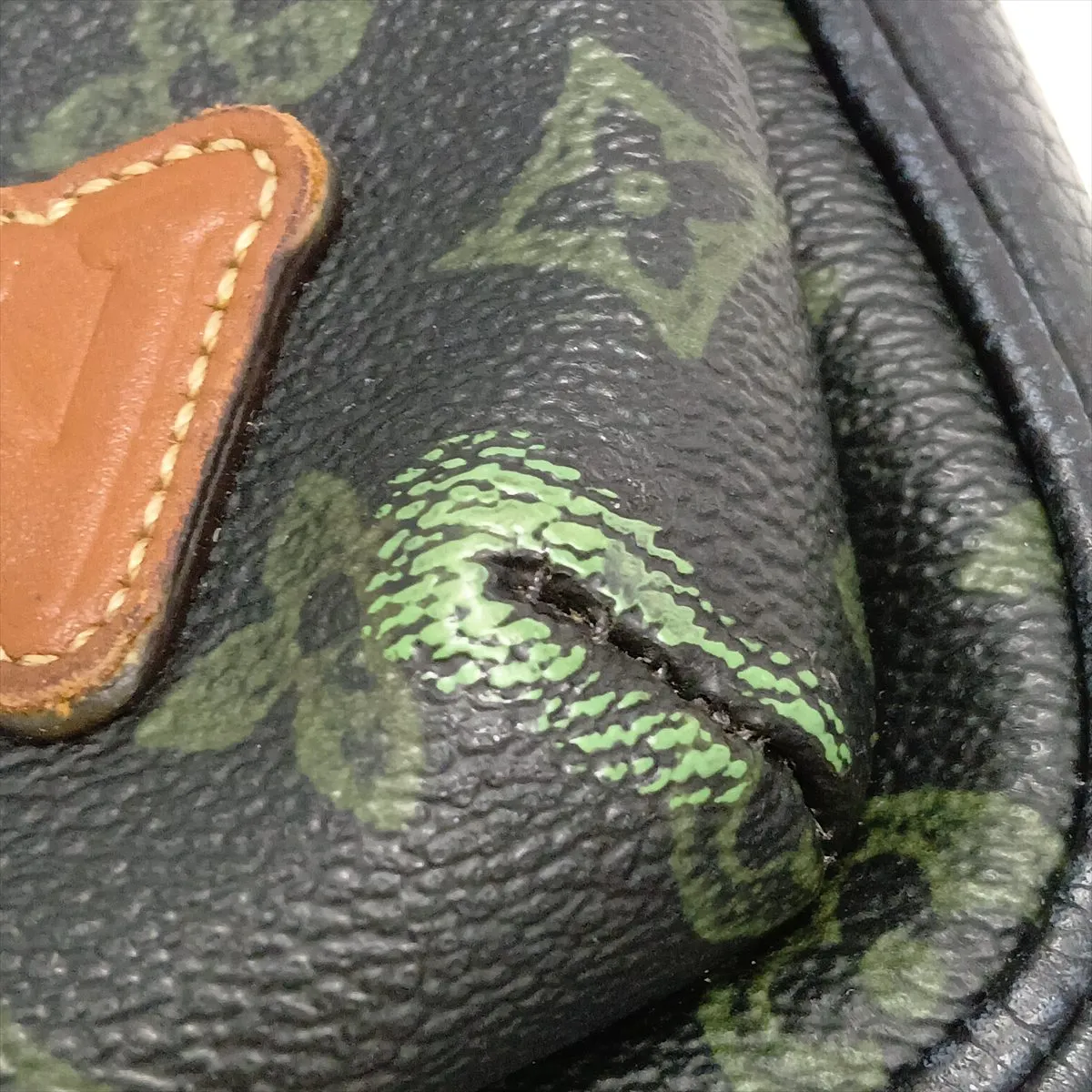 Monogram Avenue Sling Bag M46344 Black (RFID detected) — view 13