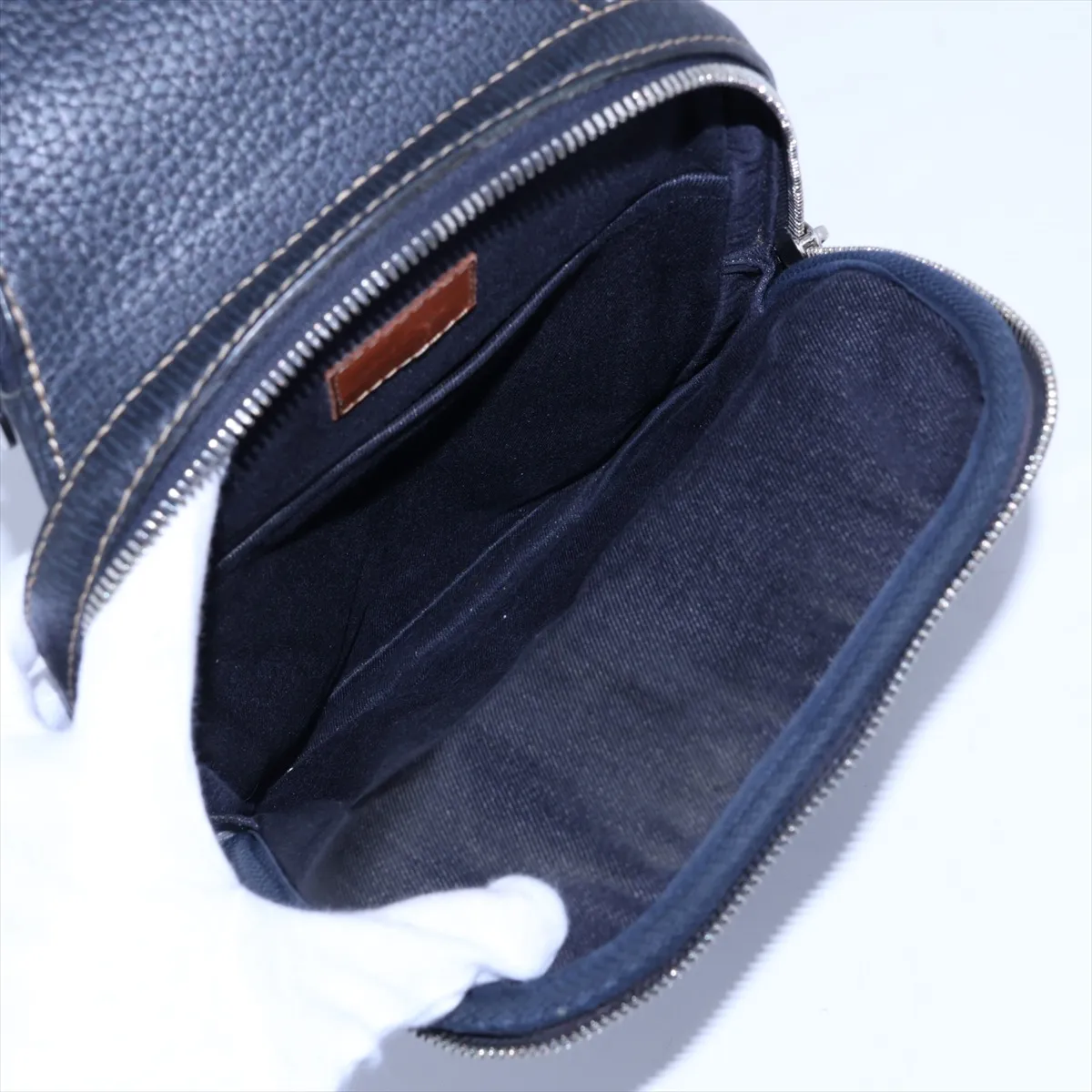 Monogram Avenue Sling Bag M46344 Black (RFID detected) — view 7