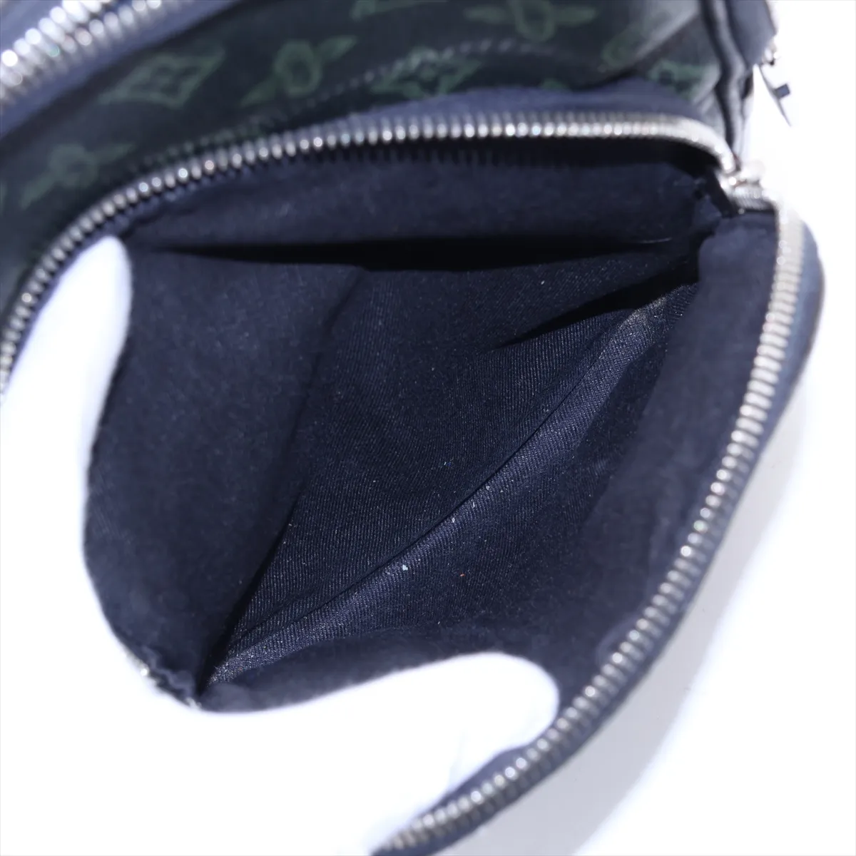 Monogram Avenue Sling Bag M46344 Black (RFID detected) — view 9
