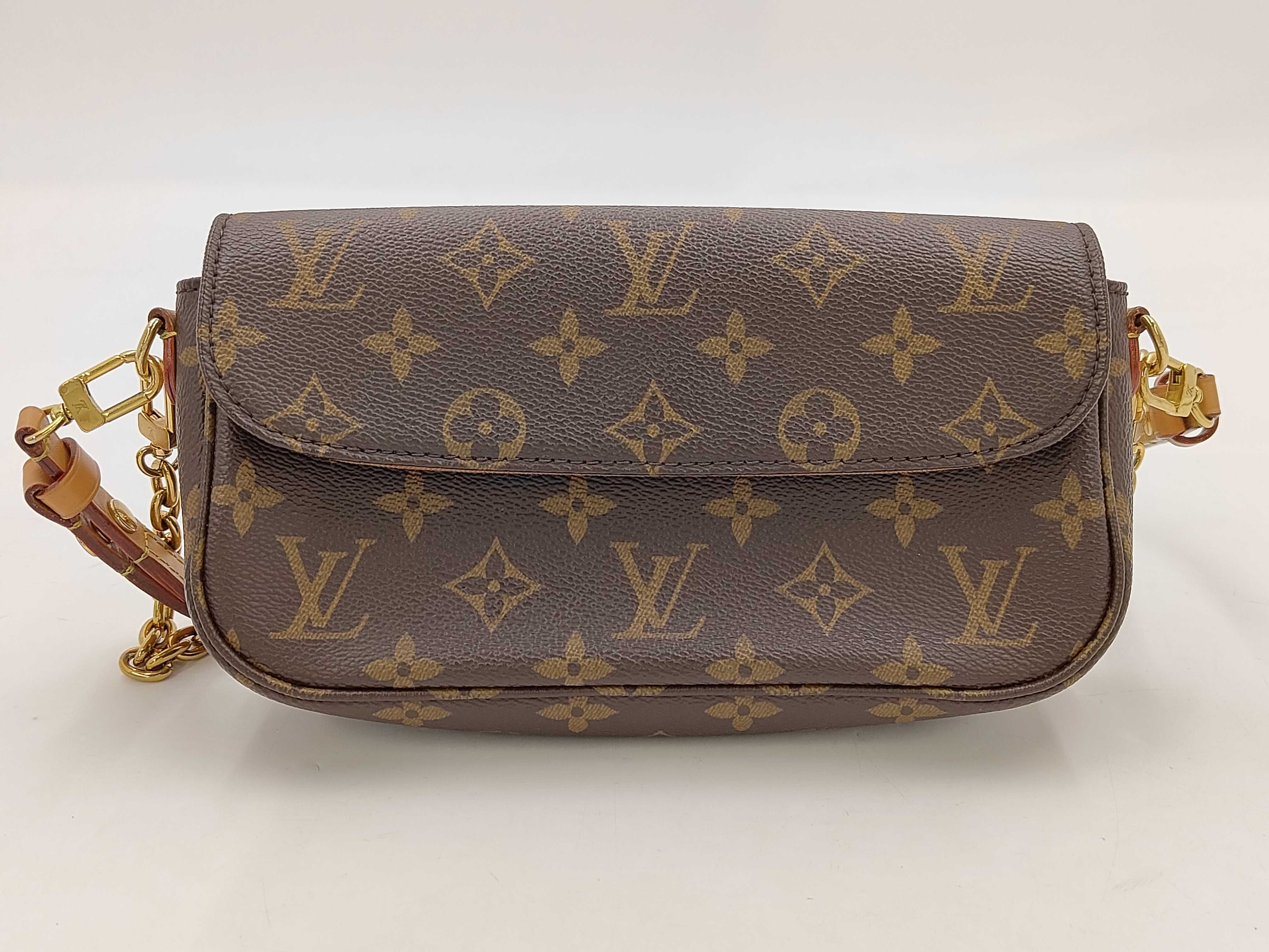Wallet on Chain Monogram M81911 Shoulder Bag