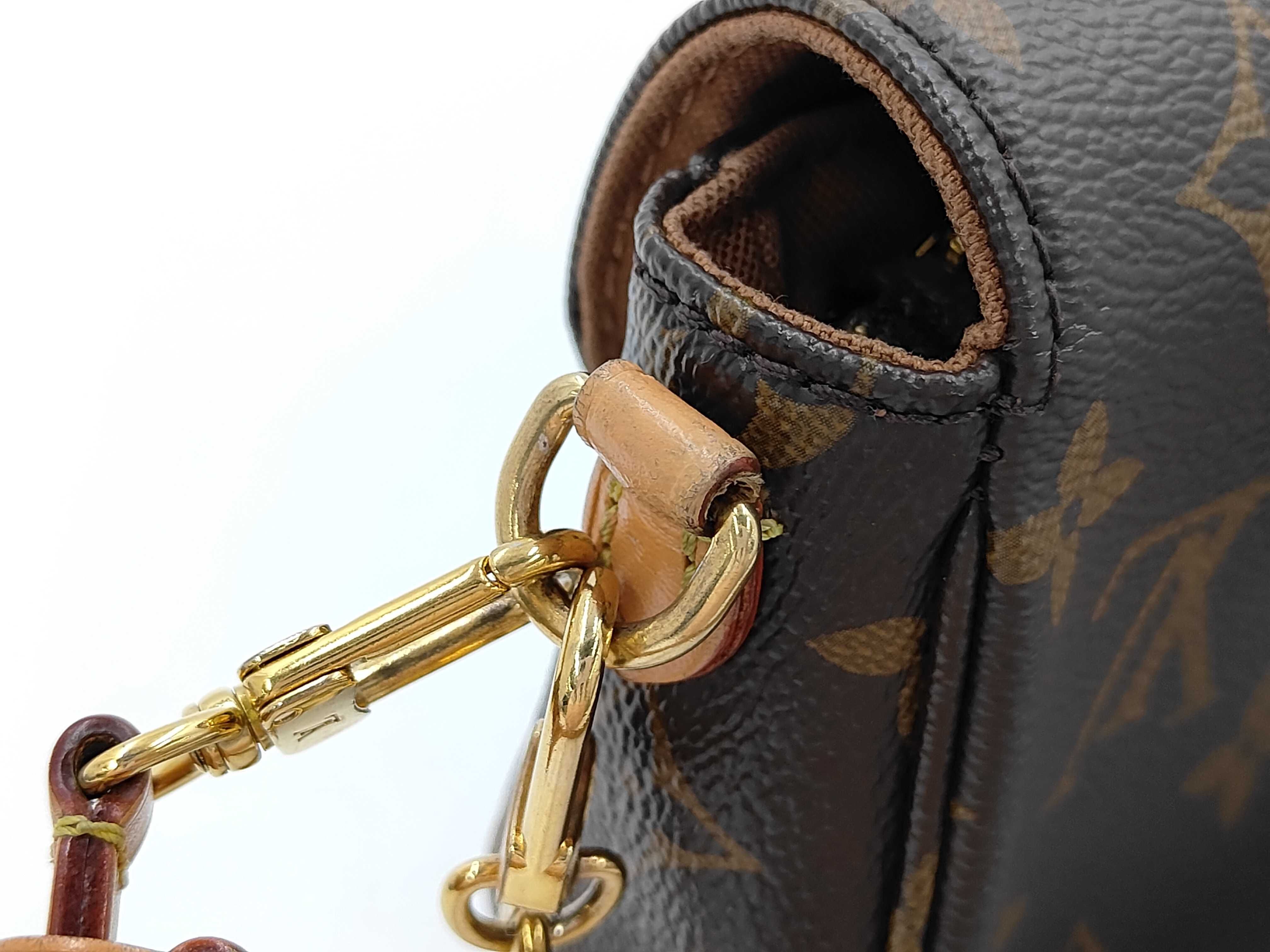 Wallet on Chain Monogram M81911 Shoulder Bag — view 6
