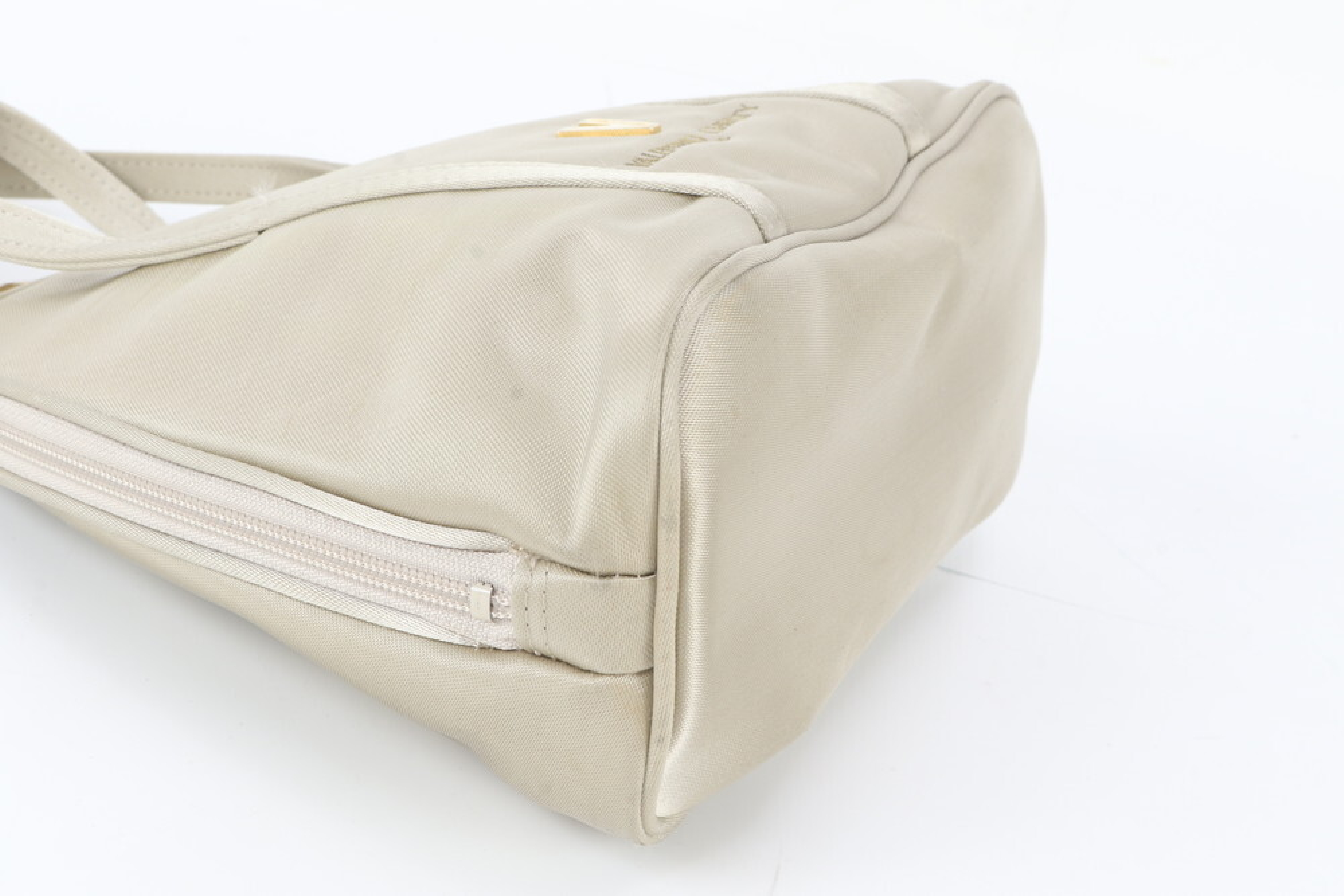 handbag — view 4