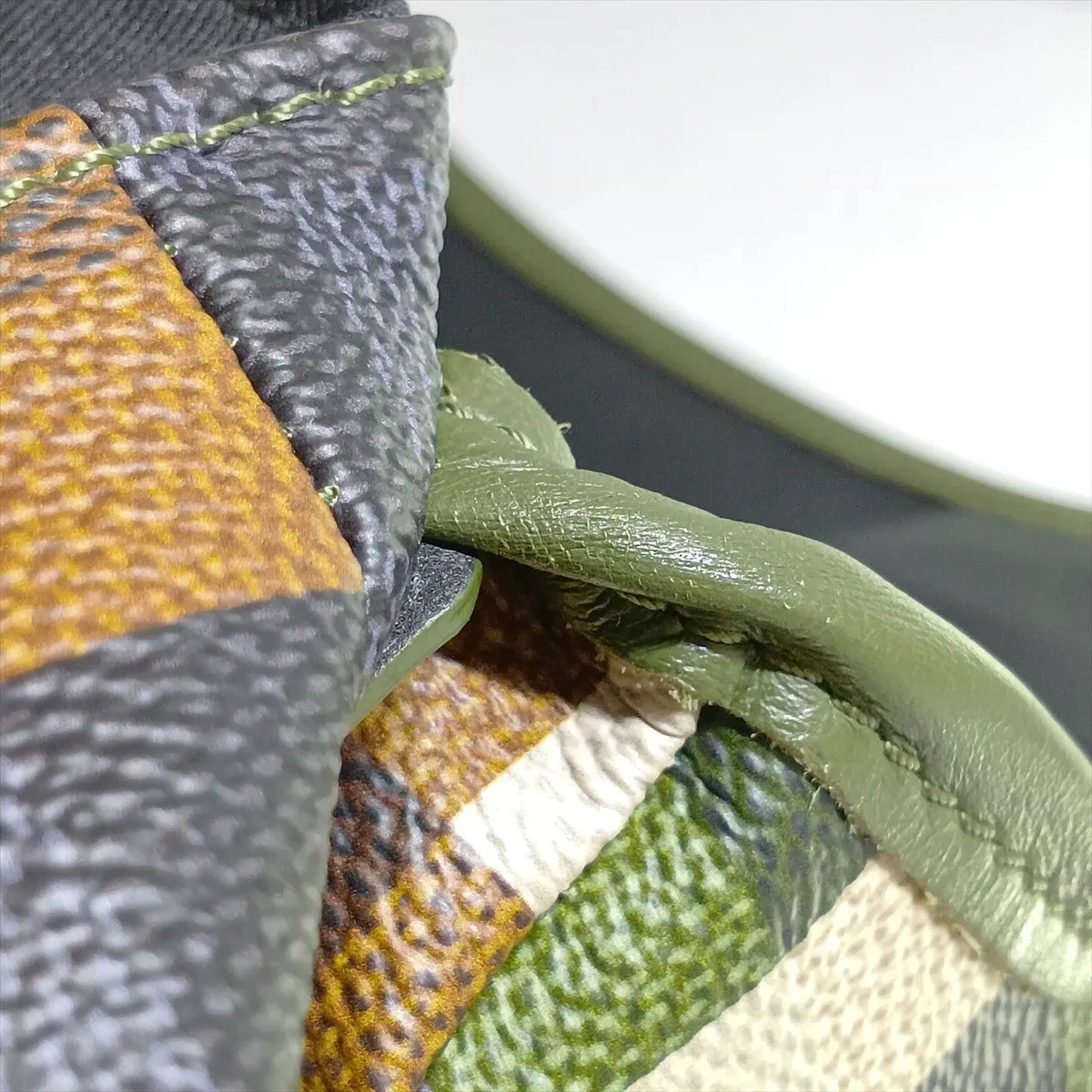 Damouflage Canvas Trail Messenger M24449 Green (RFID detected) — view 15
