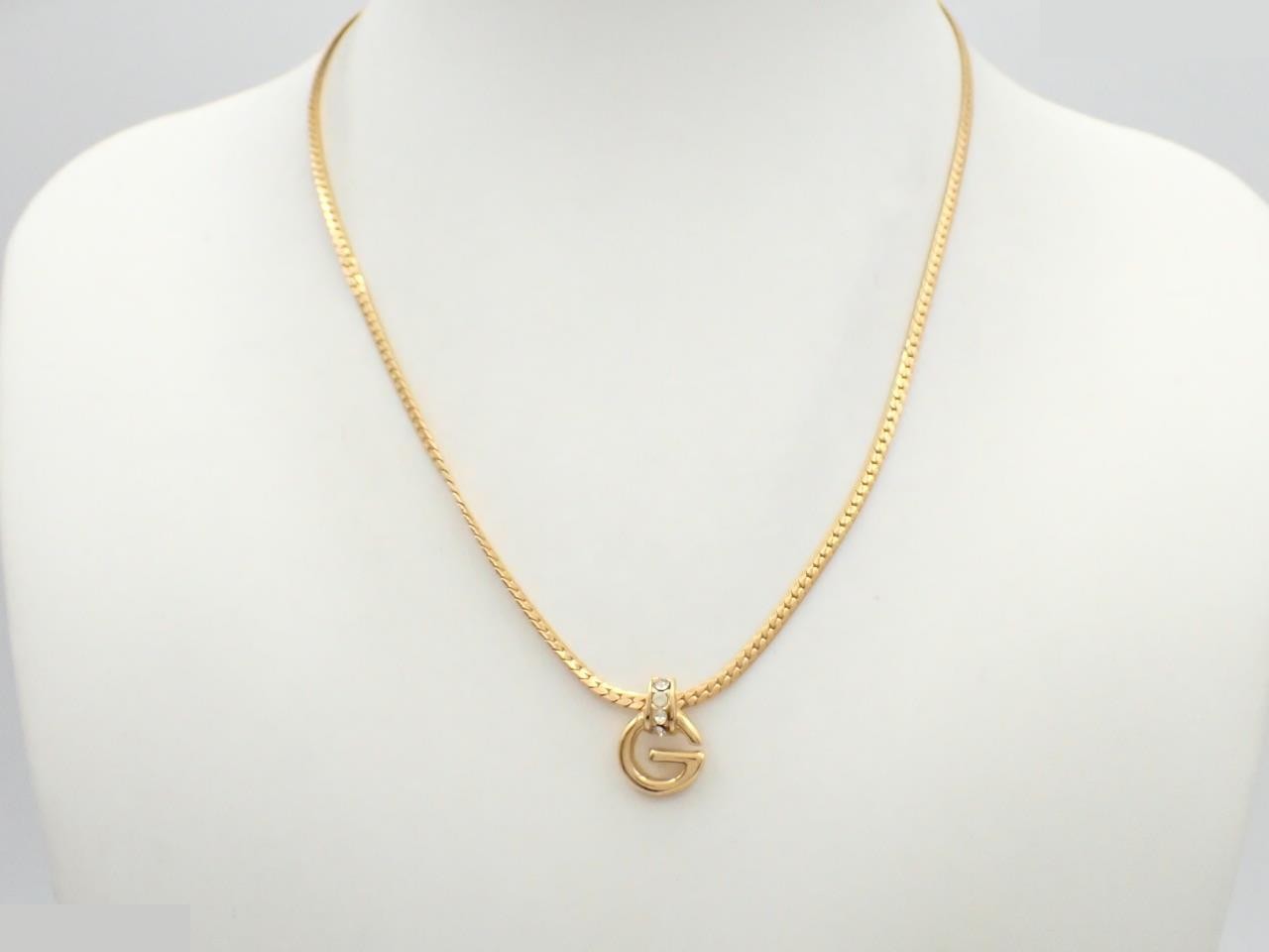 Other lines: precious metals, necklaces, pendants — view 3