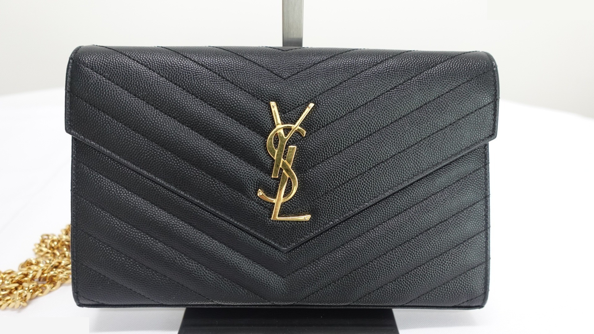 CASSANDRE ENVELOPE CHAIN WALLET