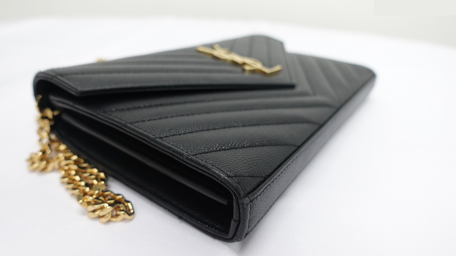 CASSANDRE ENVELOPE CHAIN WALLET — view 3