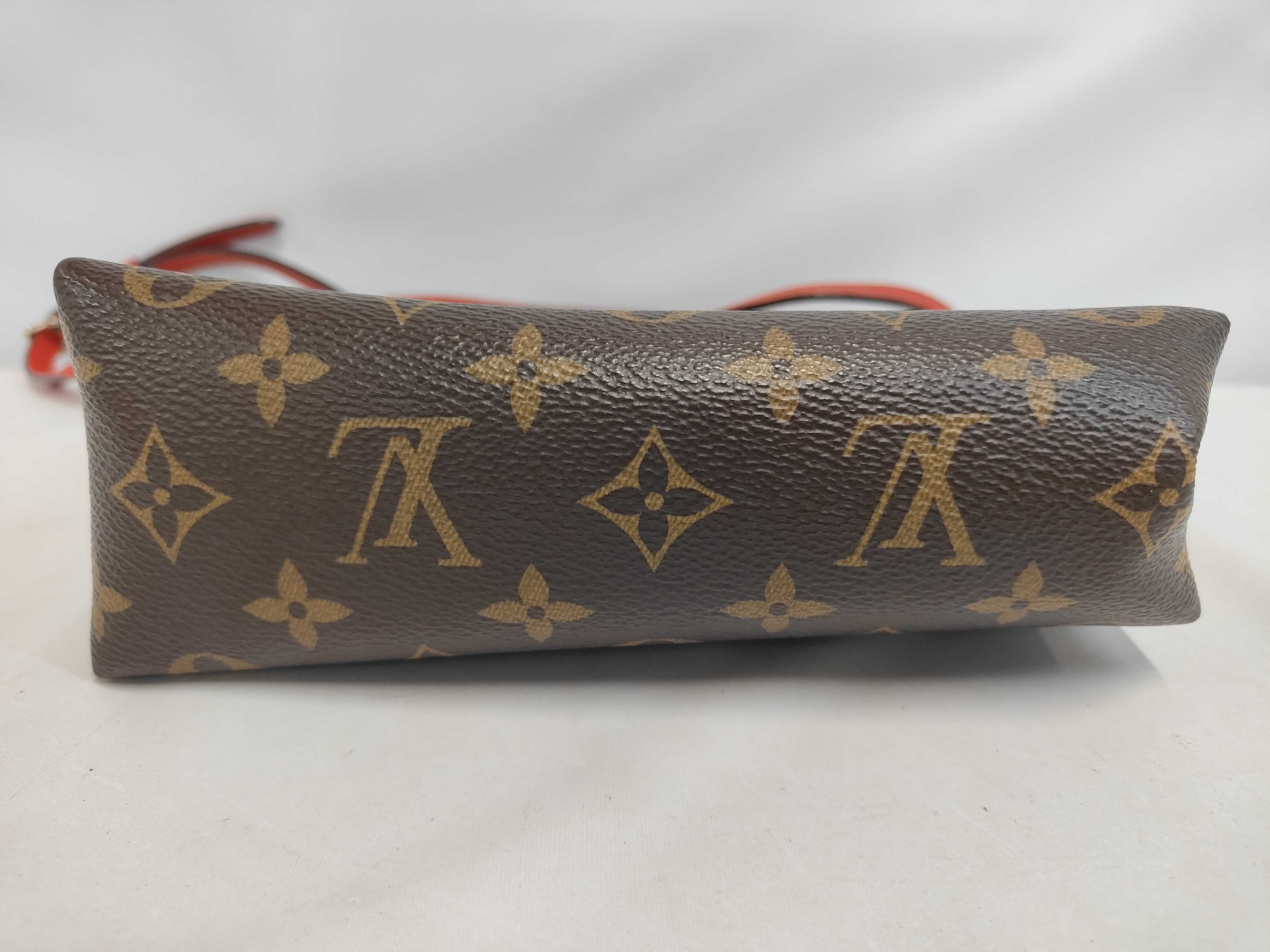 Rocky BB Strap Shoulder Bag — view 4