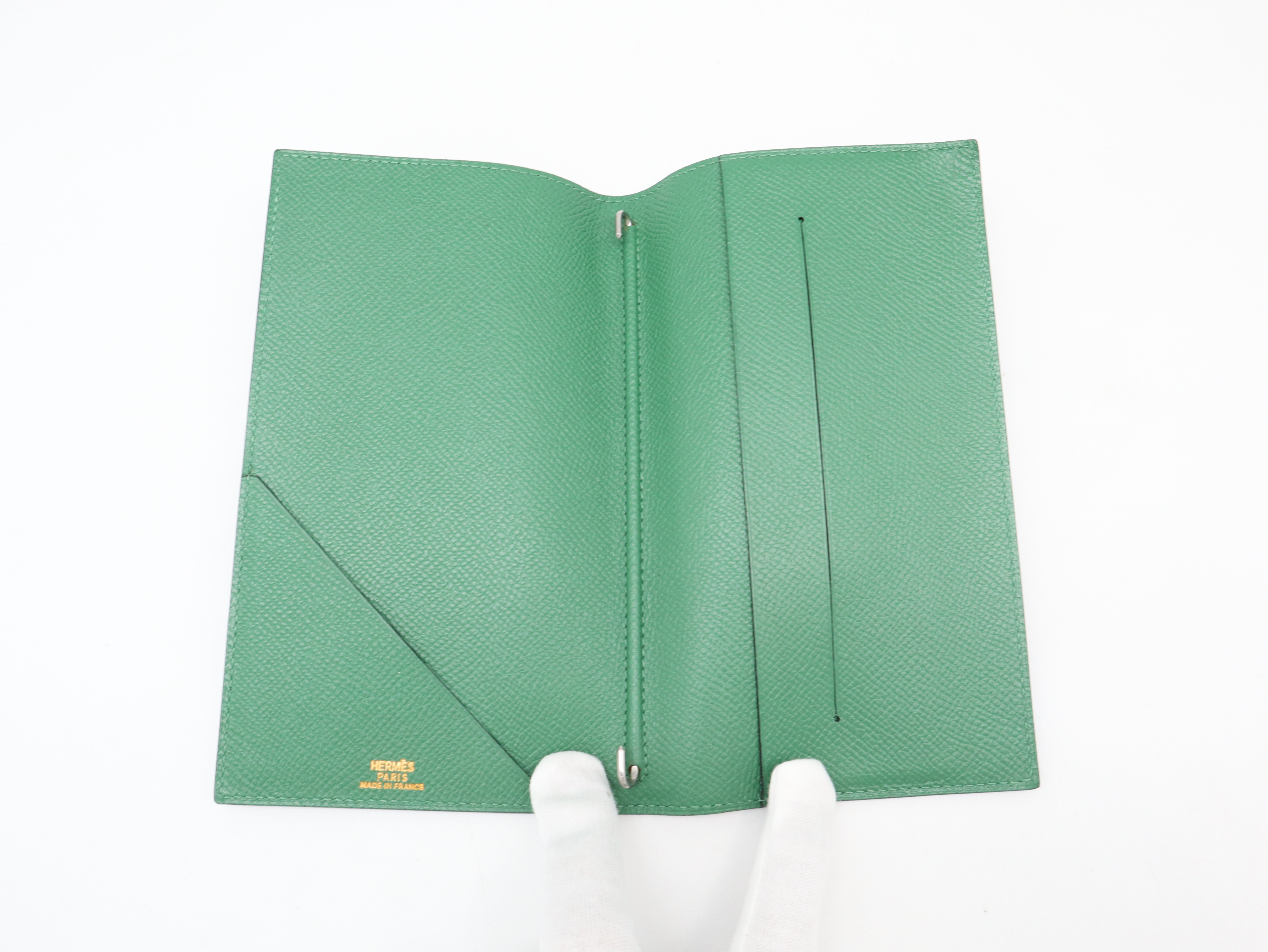 Agenda Notebook Cover, B stamp, Epsom leather, Silver hardware, Navy x Green. — view 8
