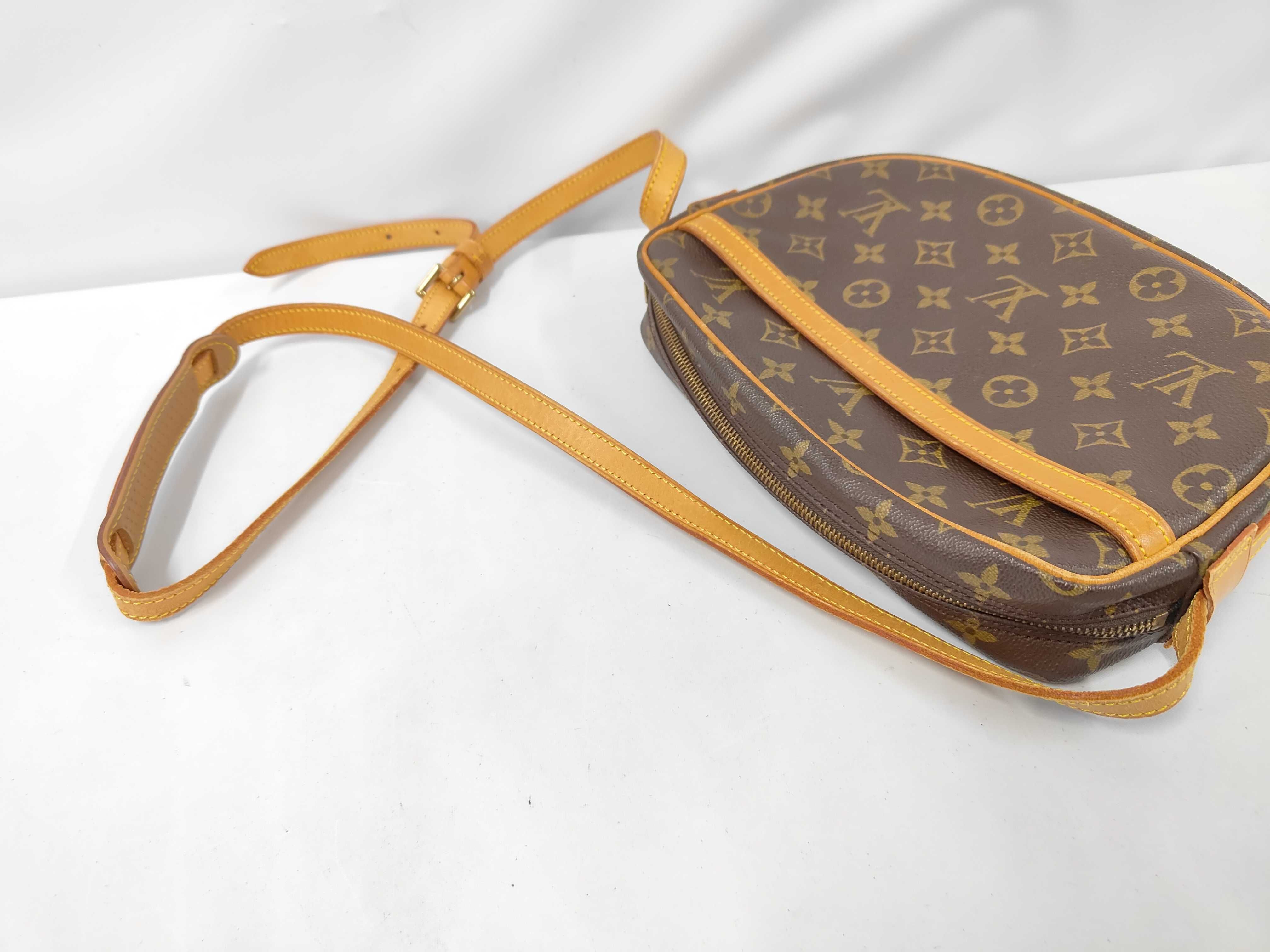 bag, Louis Vuitton Monogram, Vuitton Monogram Jeune Fille M51226, brown shoulder bag. — view 5