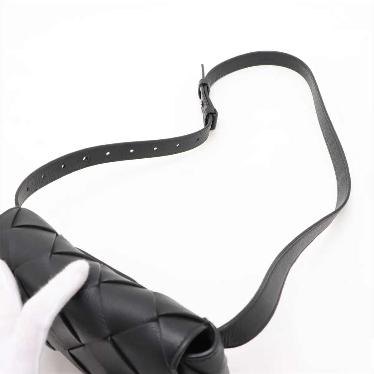 Maxi Intrecciato Diagono Leather Waist Pouch Black — view 5