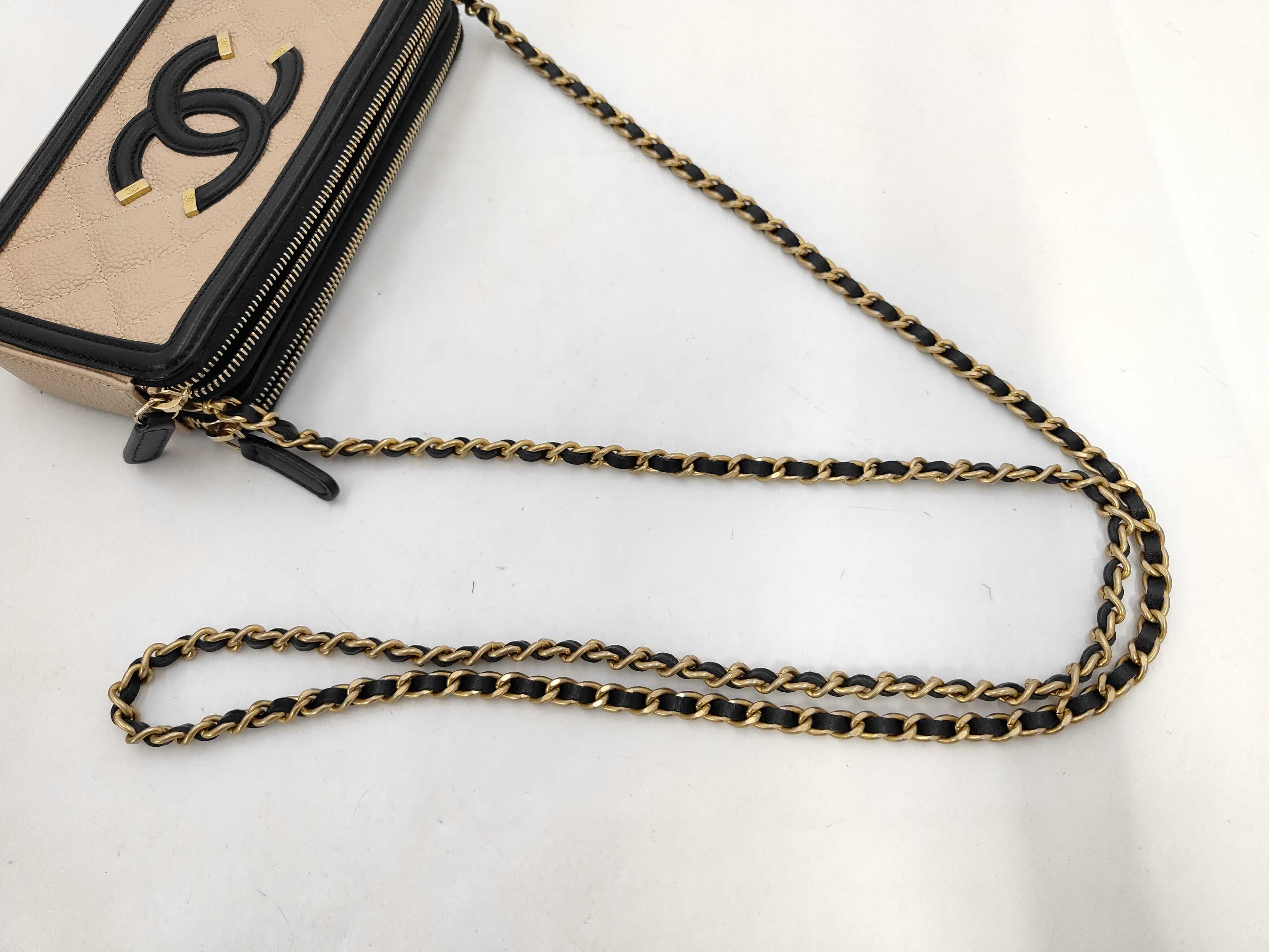 Caviar Skin CC Filigree Chain Shoulder Bag Chain Wallet Shoulder Bag — view 5
