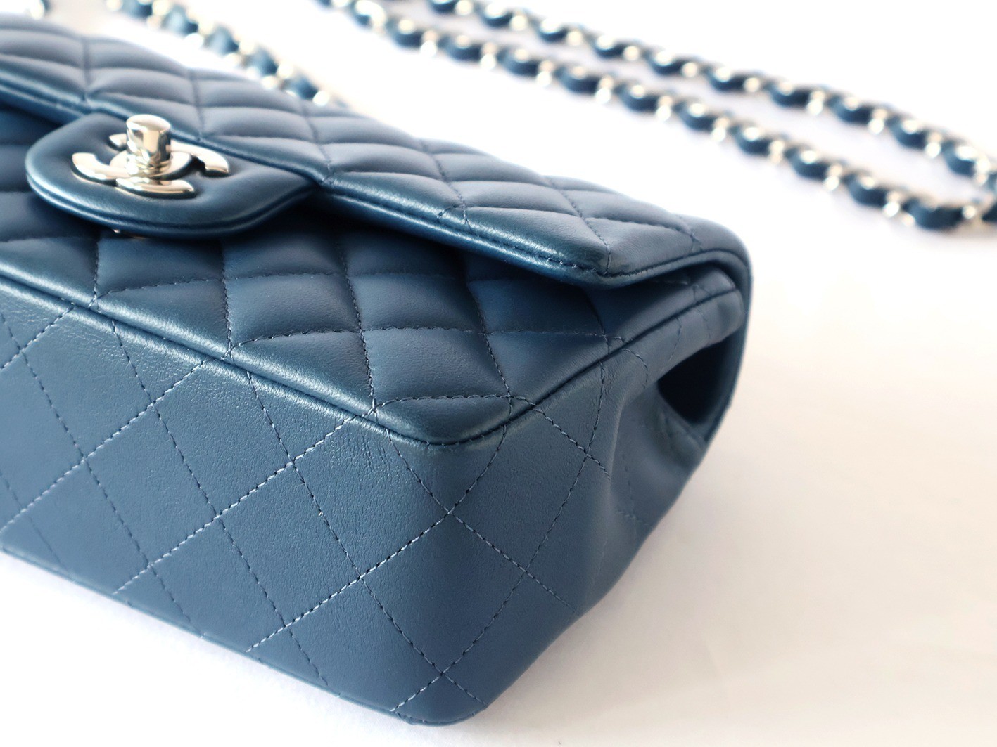 Mini Matelassé 20 Lambskin Chain Shoulder Bag, Blue — view 4