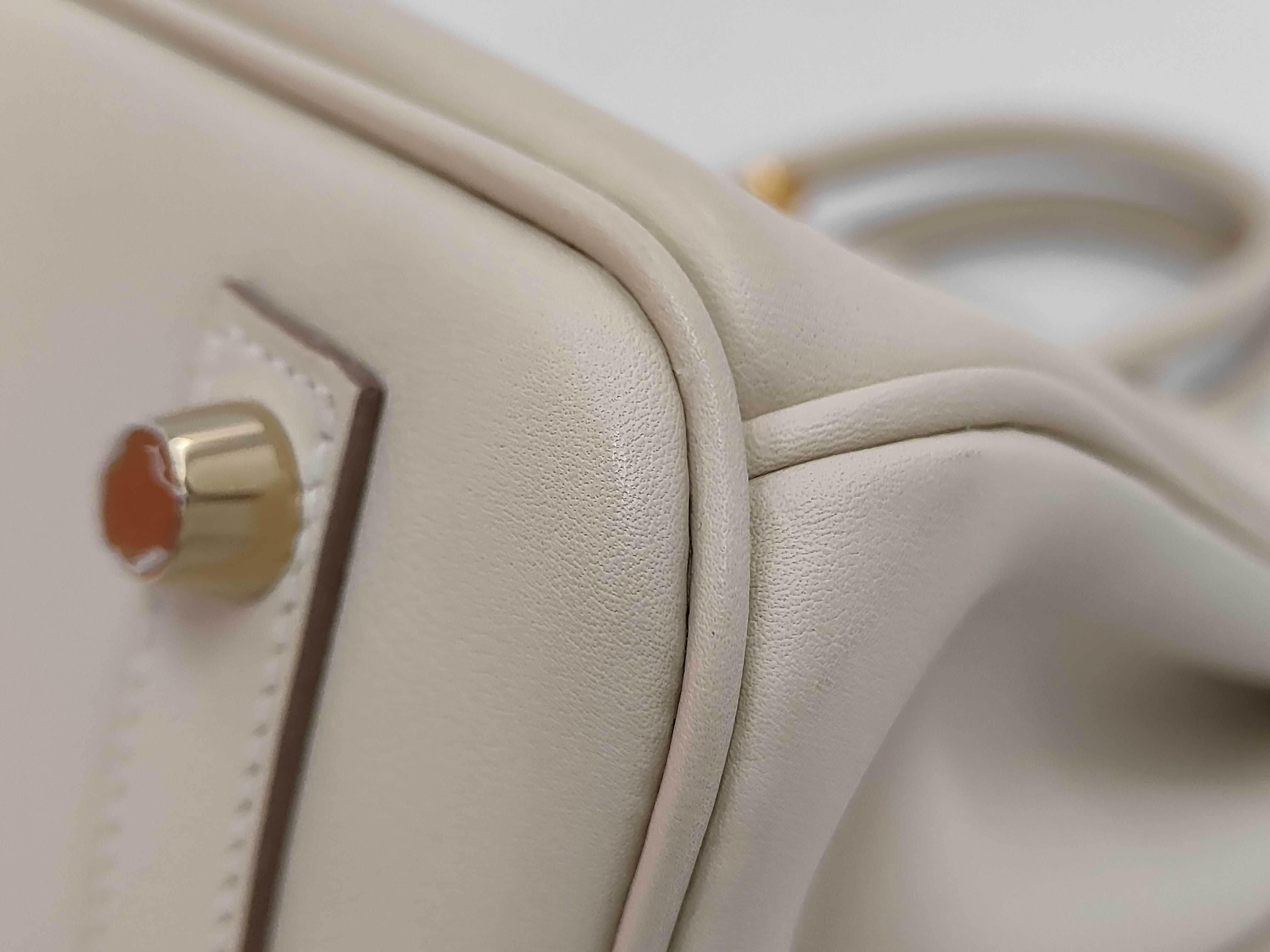 Birkin 25 Craie Swift Gold Hardware Handbag — view 7
