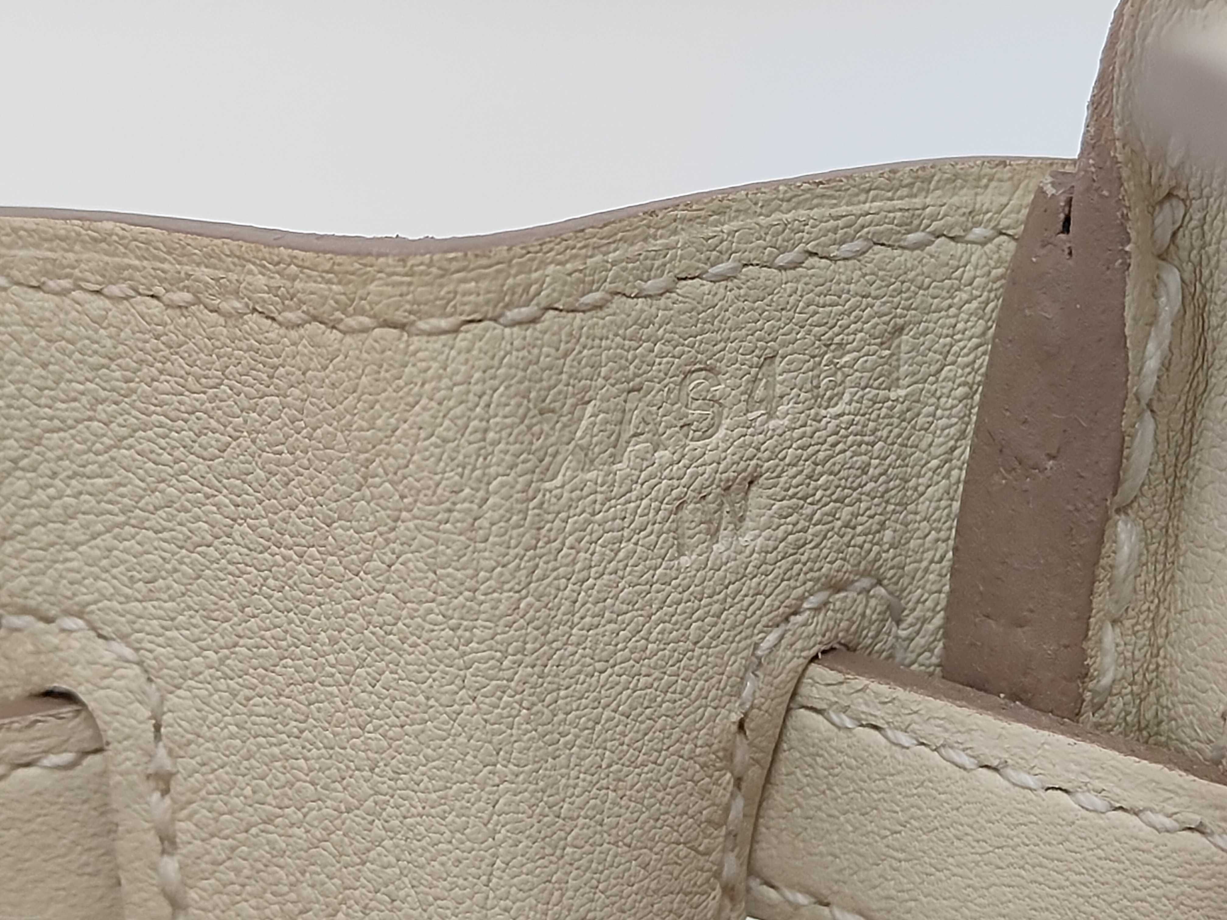 Birkin 25 Craie Swift Gold Hardware Handbag — view 10