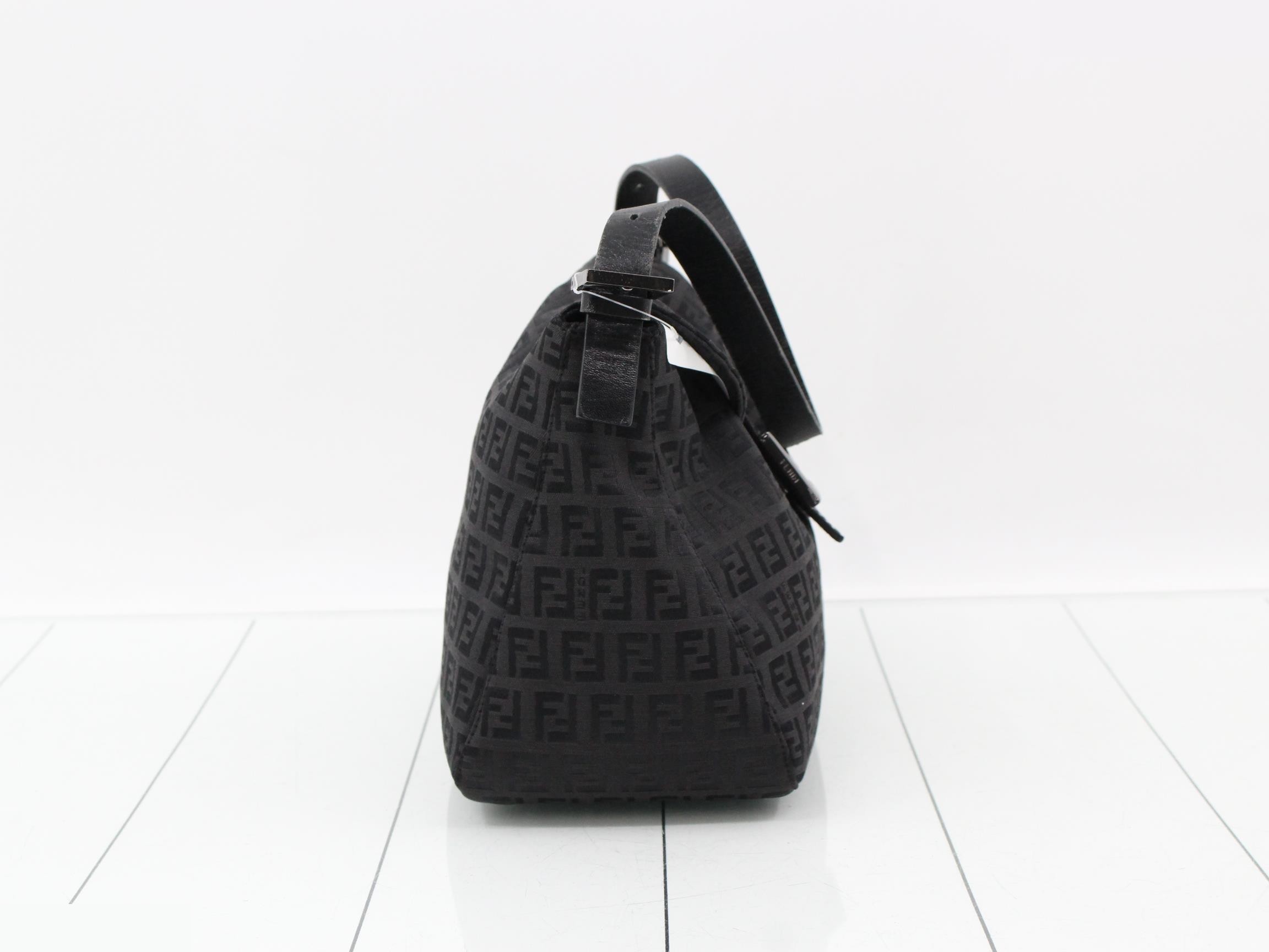 ZUCCA Mamma Bucket Shoulder Bag — view 4