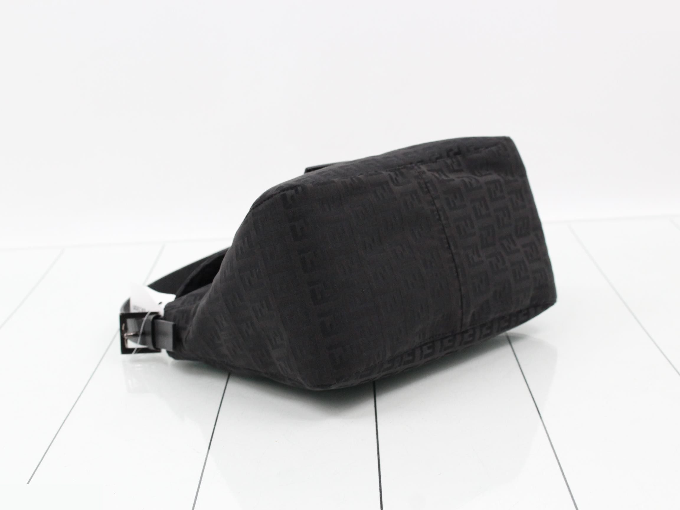ZUCCA Mamma Bucket Shoulder Bag — view 5