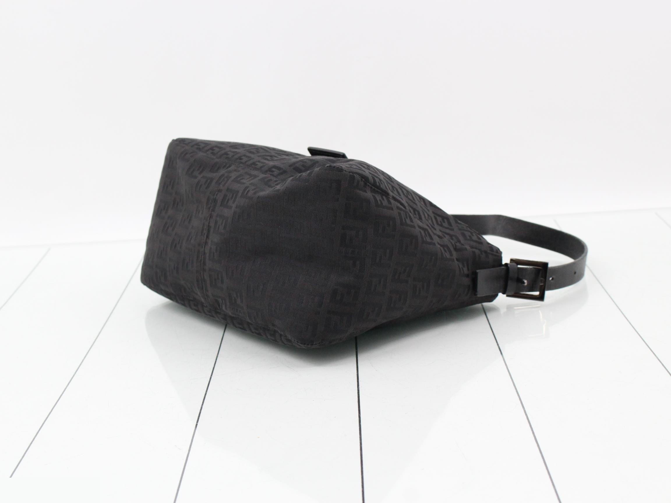 ZUCCA Mamma Bucket Shoulder Bag — view 6