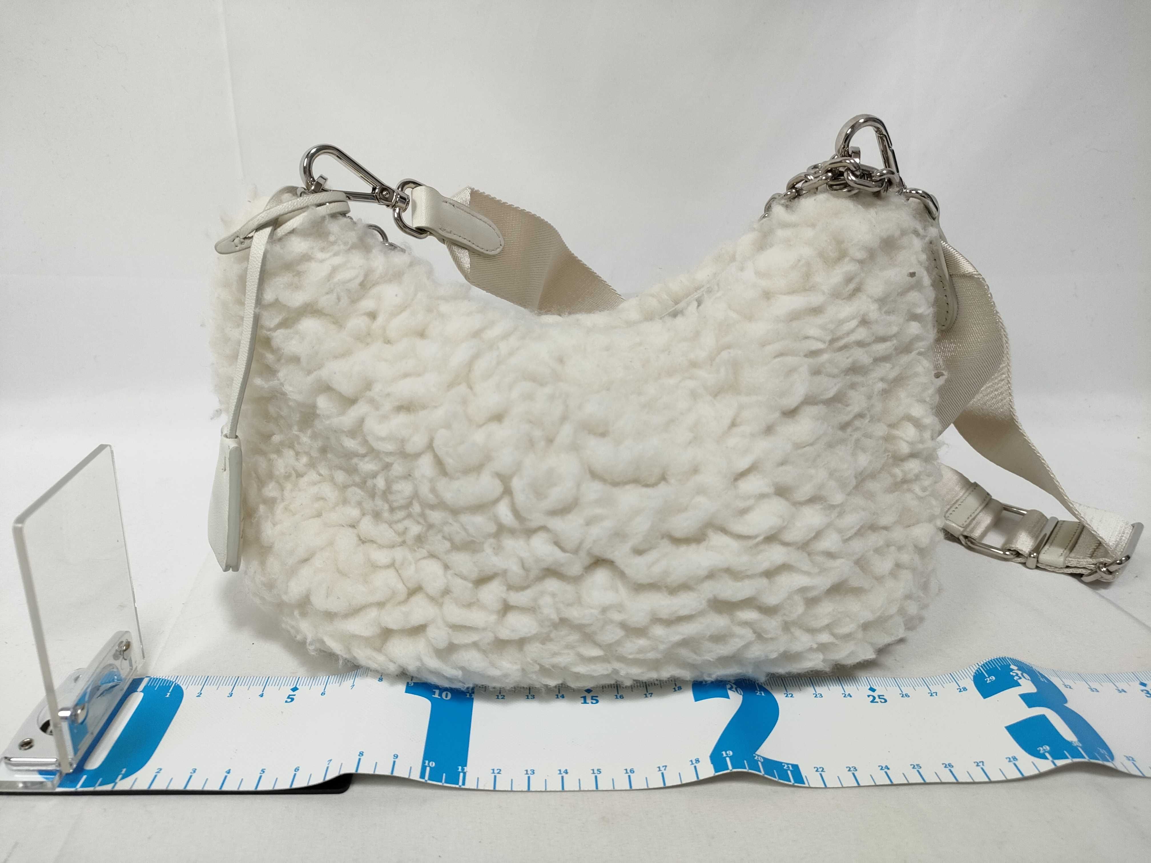 Mouton Triangle Plate with Pouch 2WAY Shoulder Bag Handbag — view 2