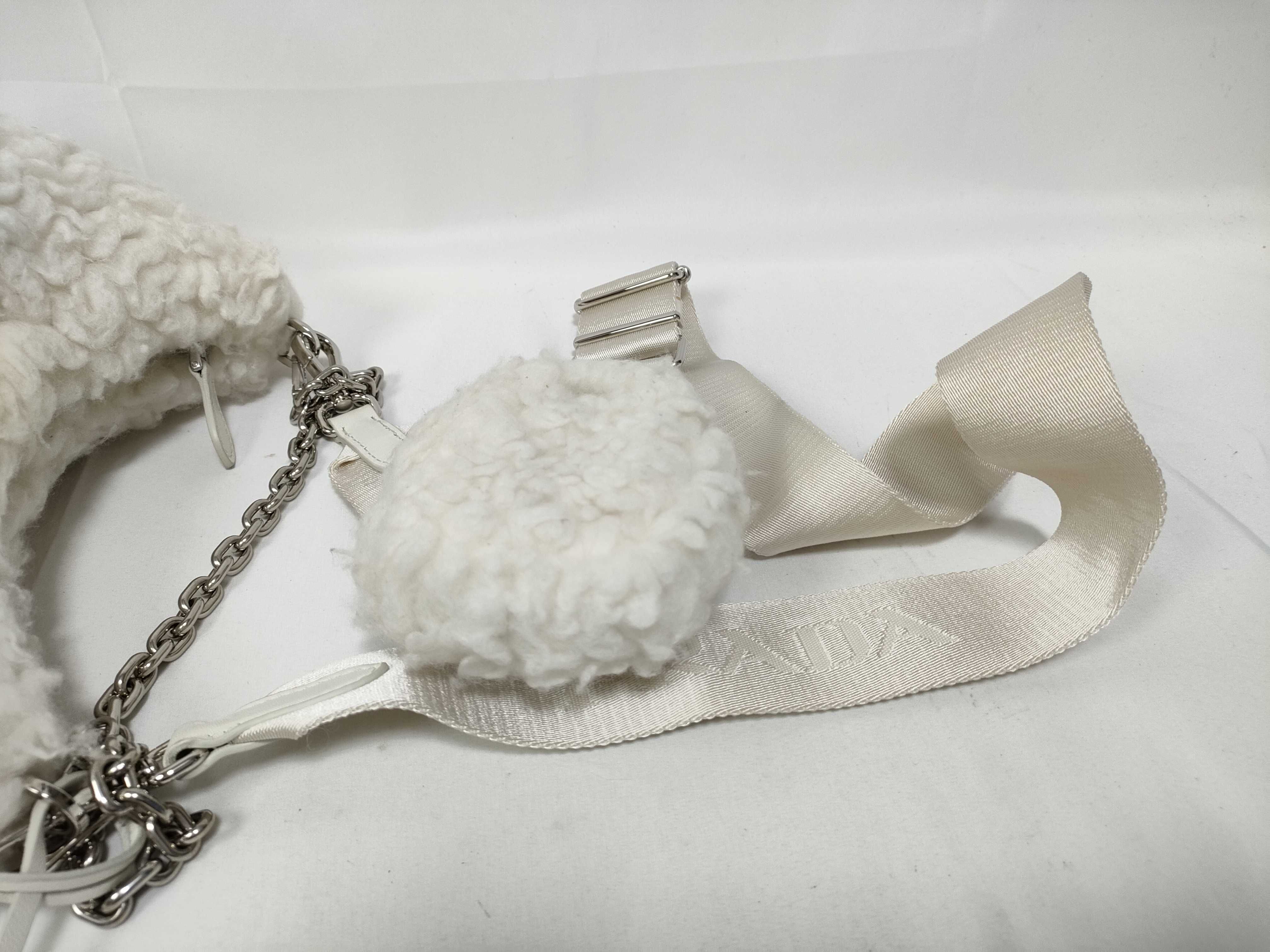 Mouton Triangle Plate with Pouch 2WAY Shoulder Bag Handbag — view 7